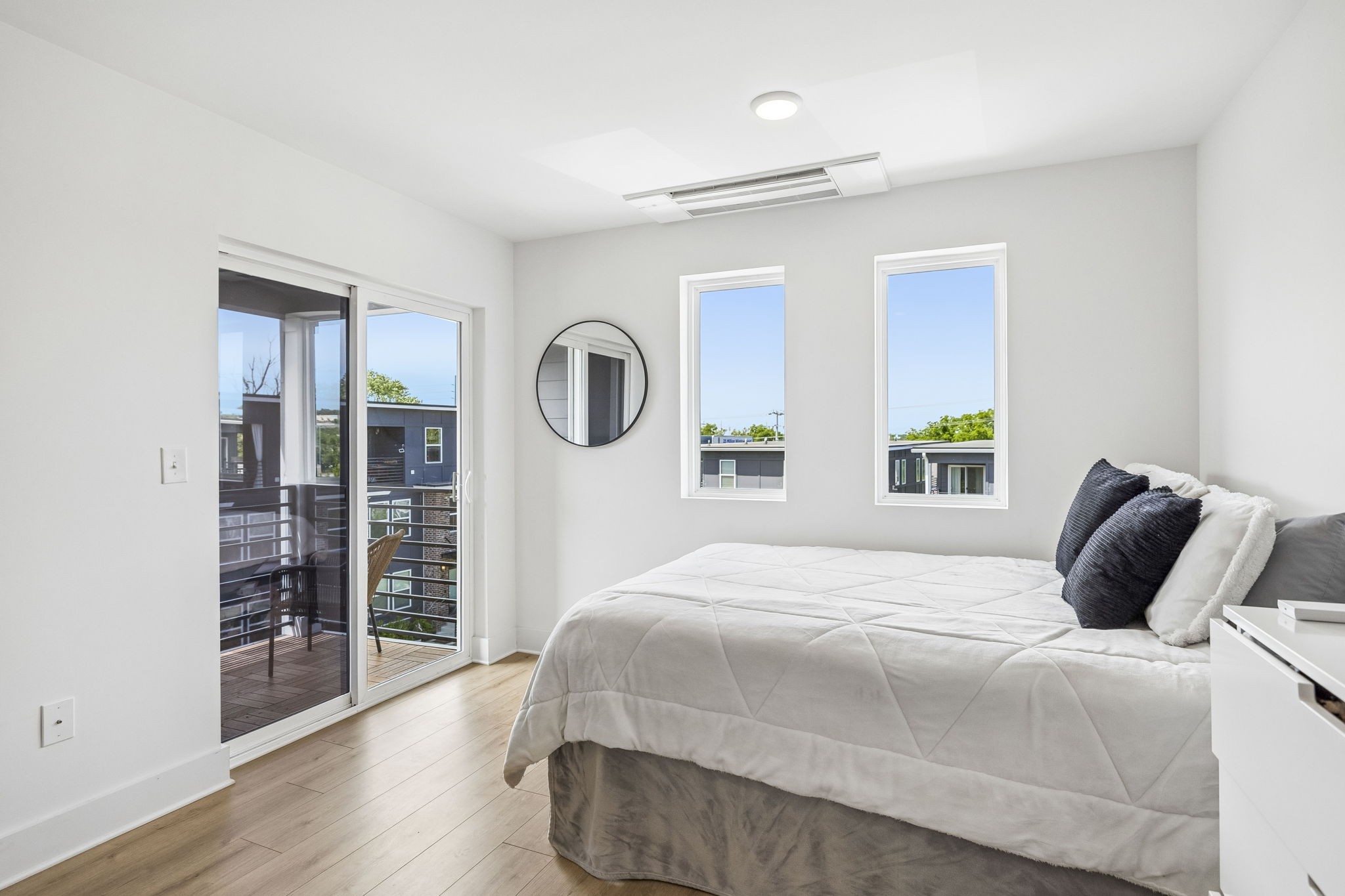 102 Duke St Unit: 42