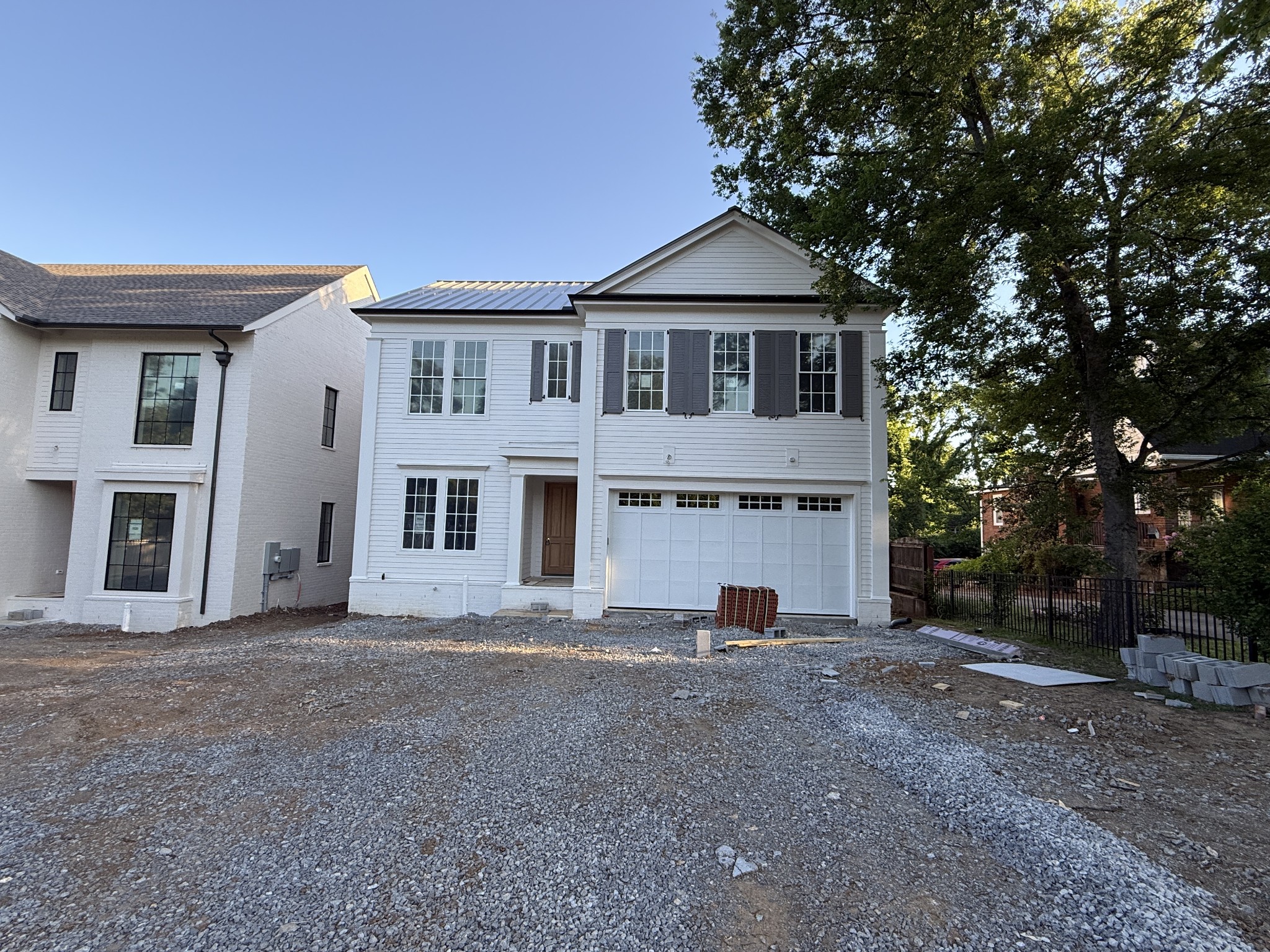 1133 Maplehurst Ln