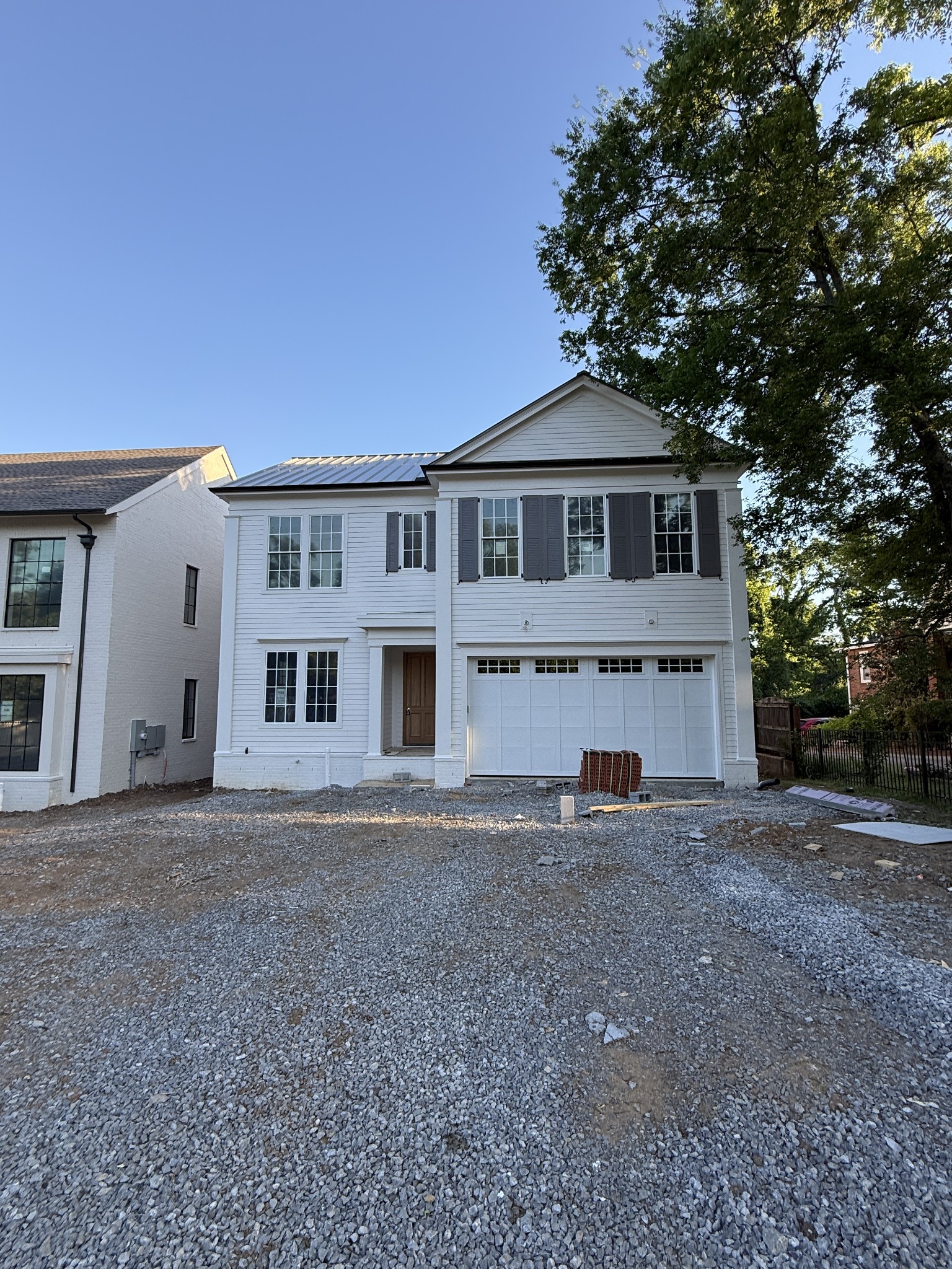 1133 Maplehurst Ln