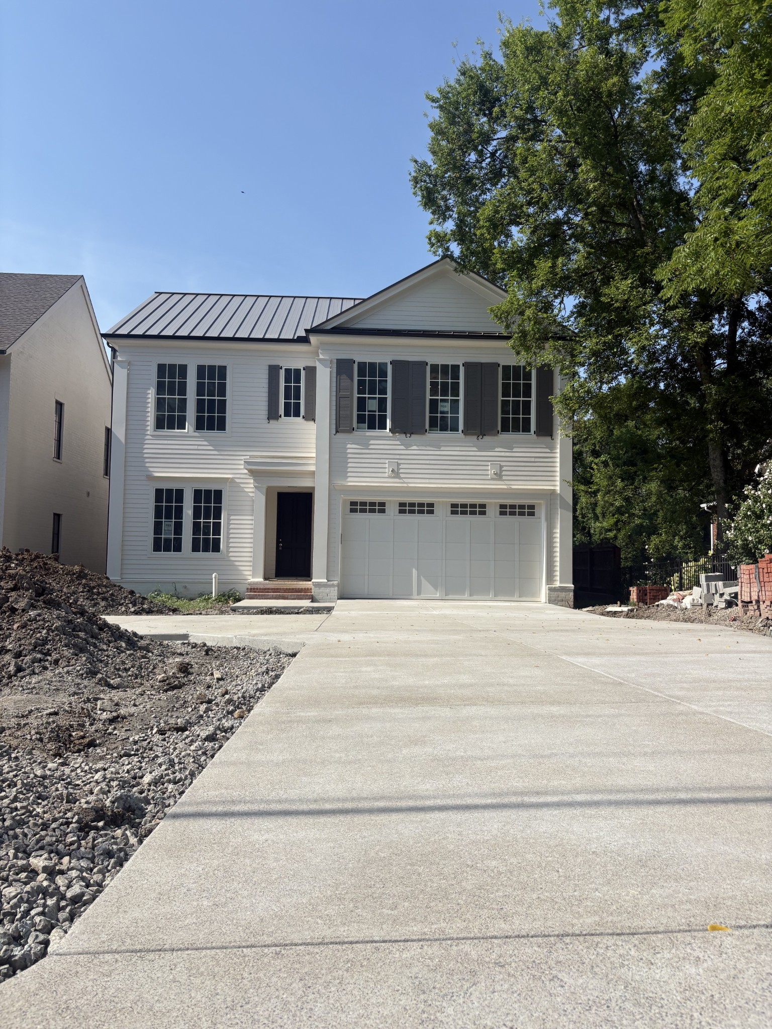 1133 Maplehurst Ln