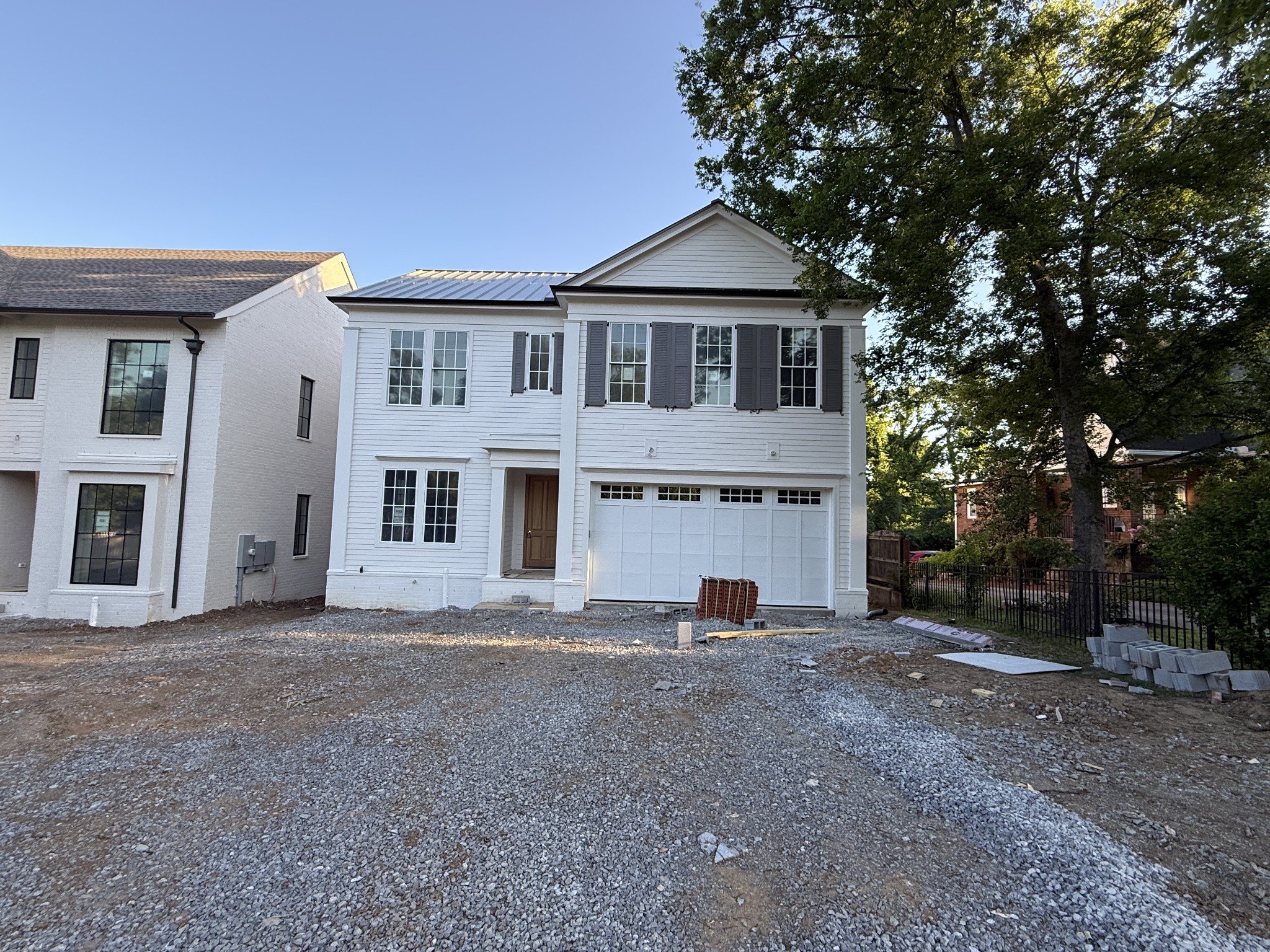 1133 Maplehurst Ln