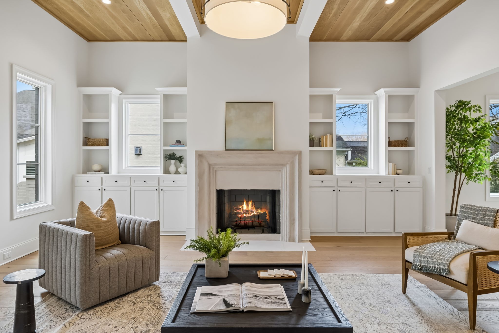 4153 Outer Dr
