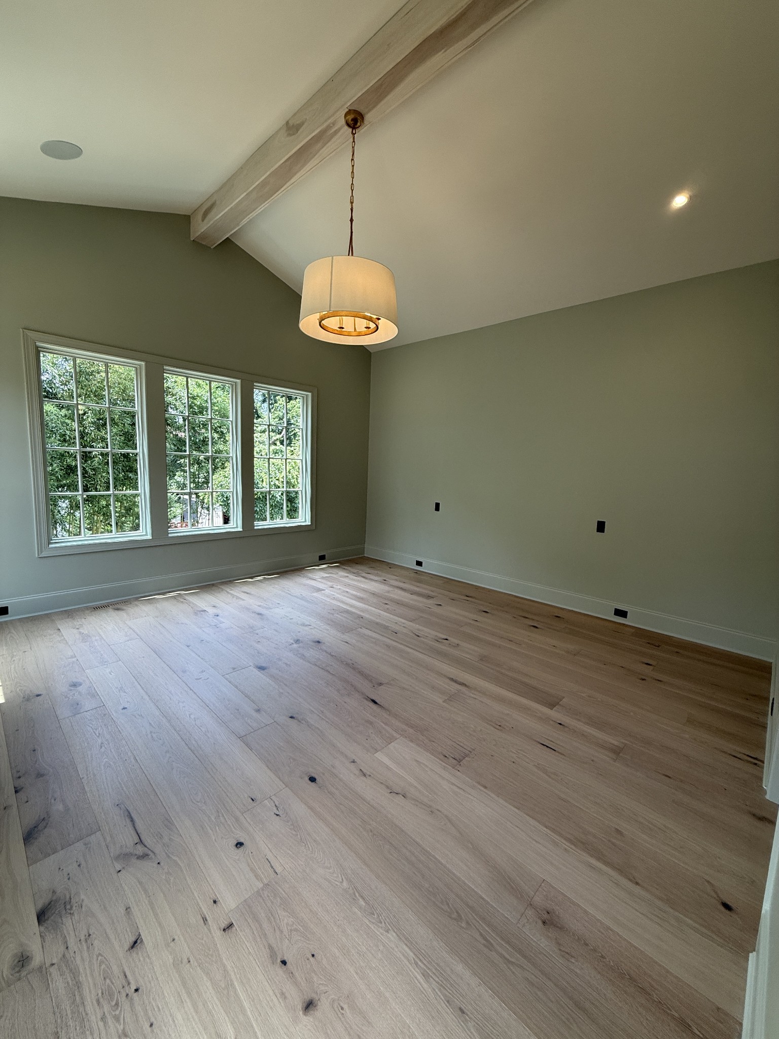 1133 Maplehurst Ln