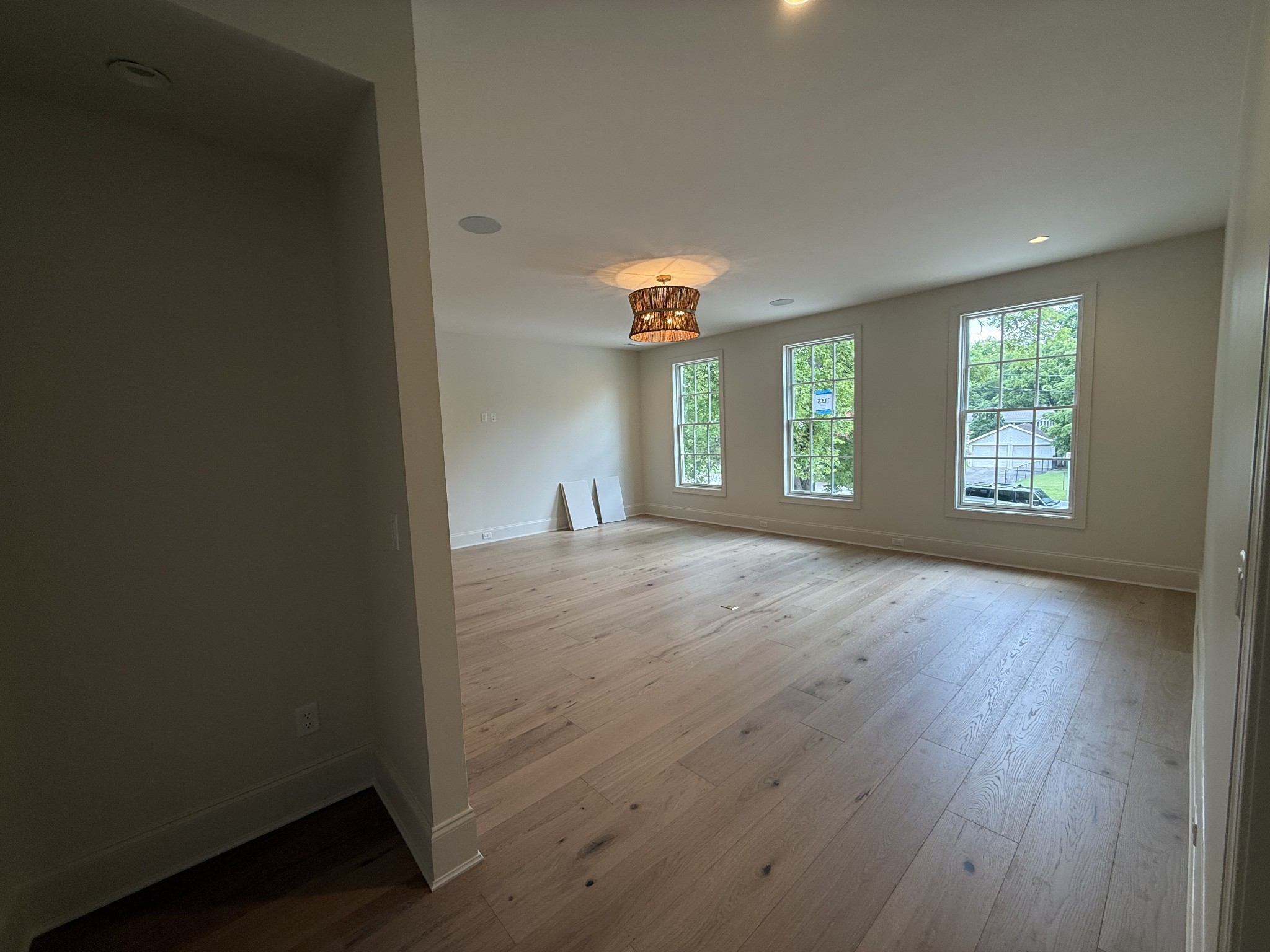1133 Maplehurst Ln
