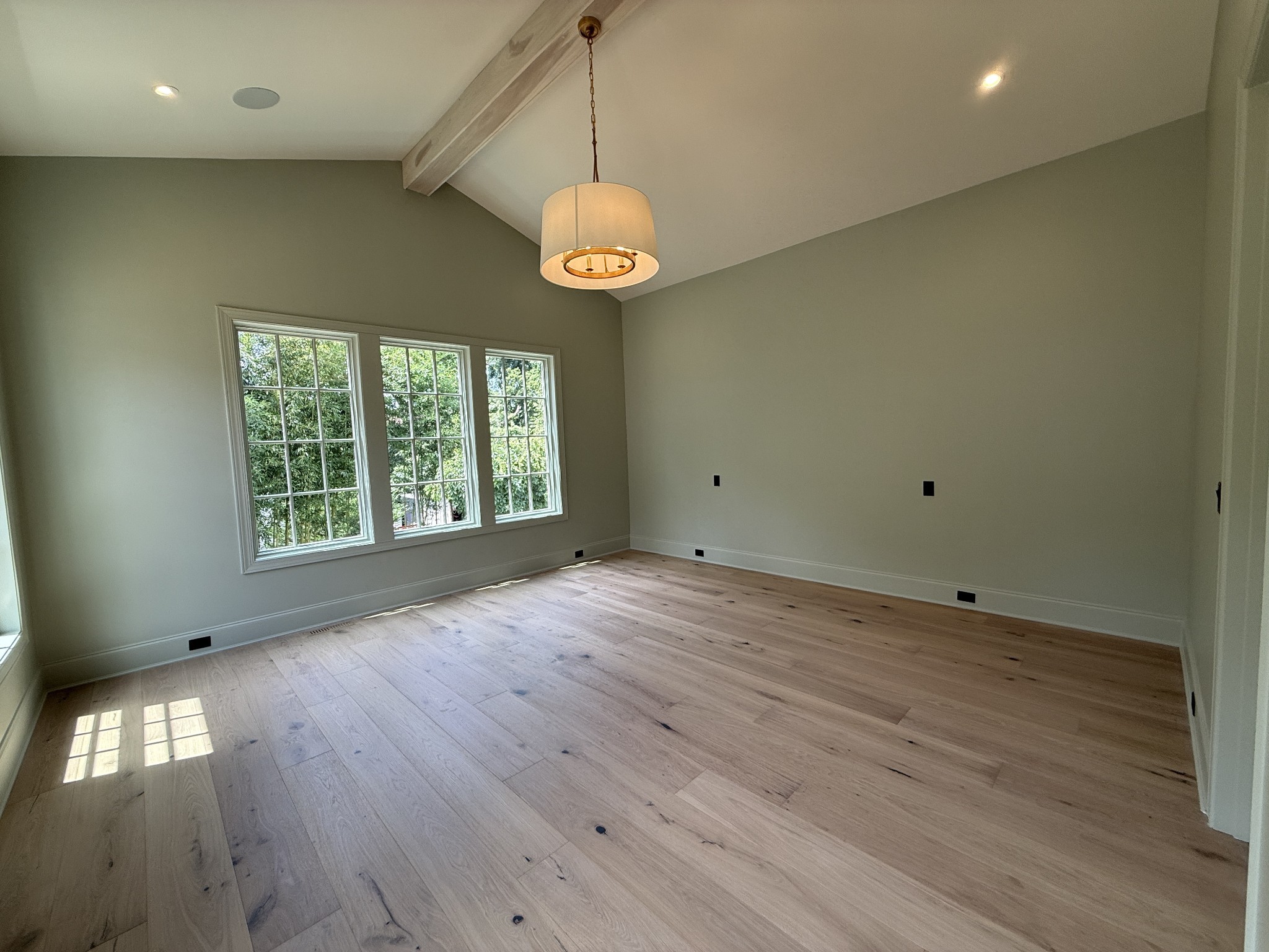 1133 Maplehurst Ln