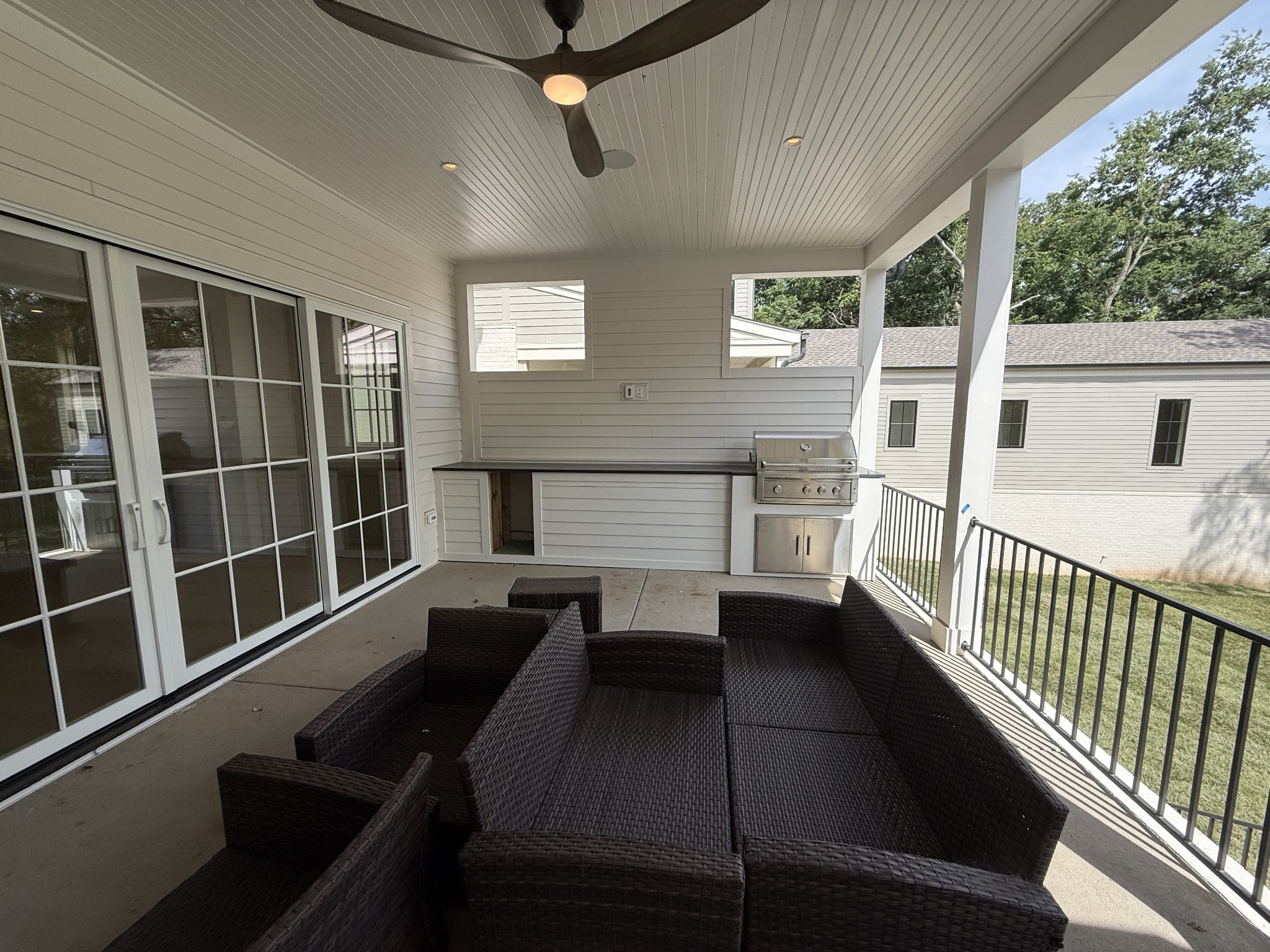 1133 Maplehurst Ln