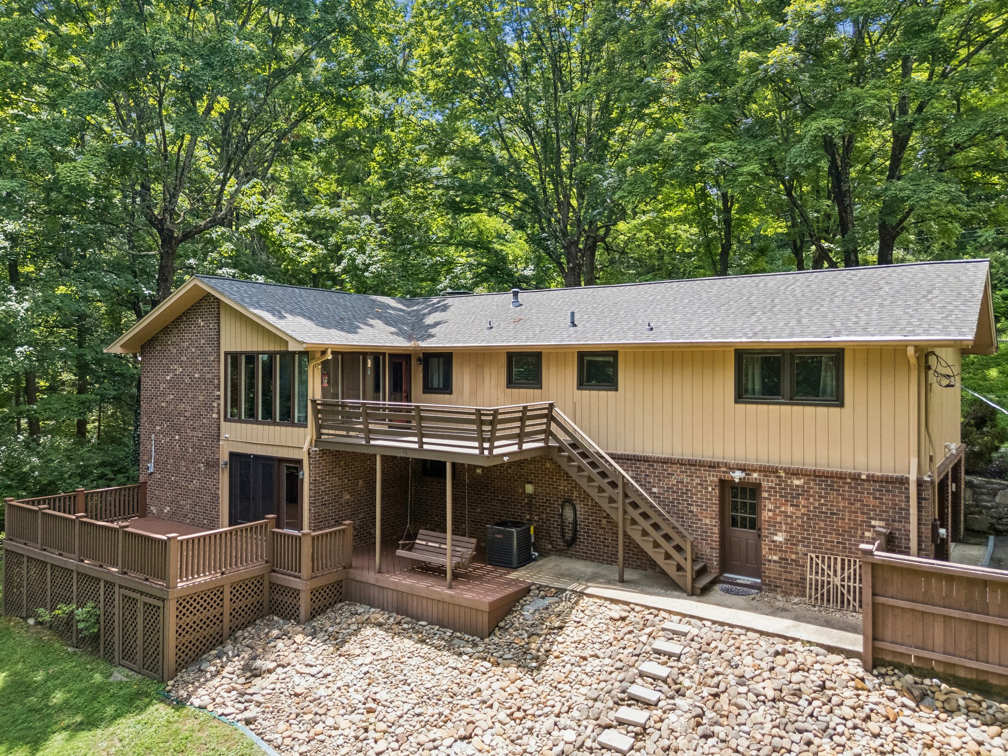1214 Brentwood Ln