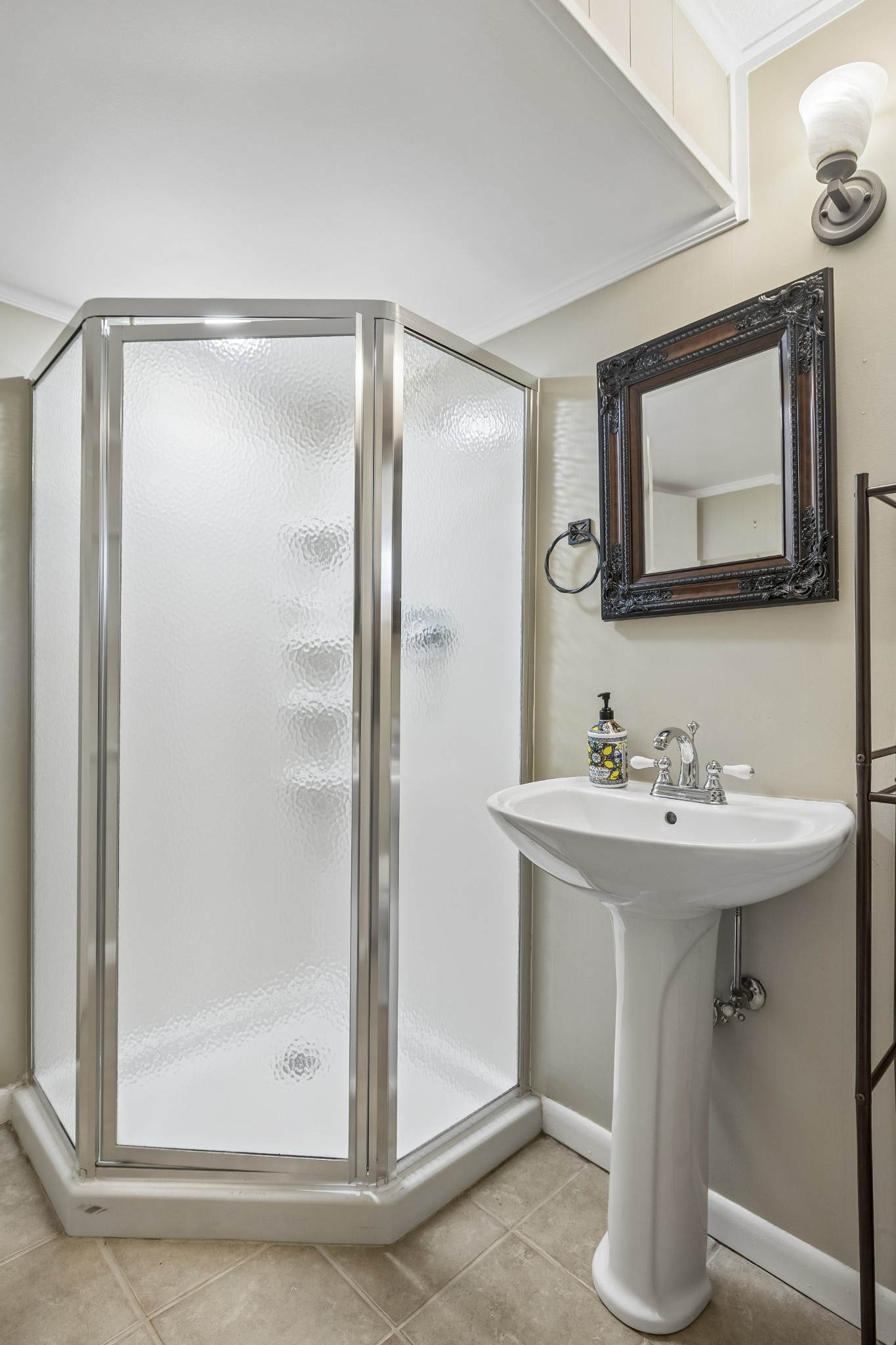 1214 Brentwood Ln