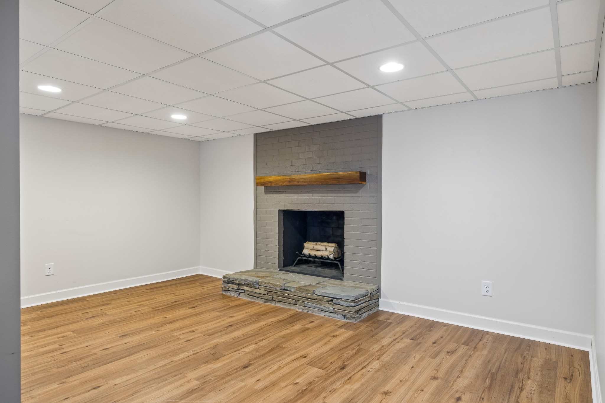 1214 Brentwood Ln