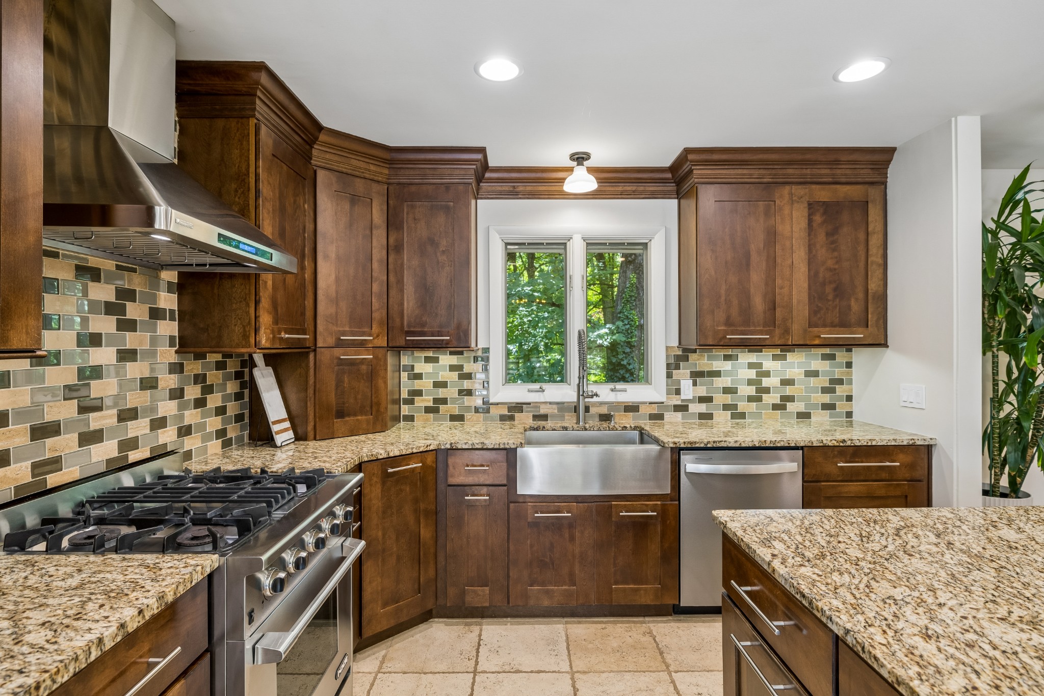 1214 Brentwood Ln