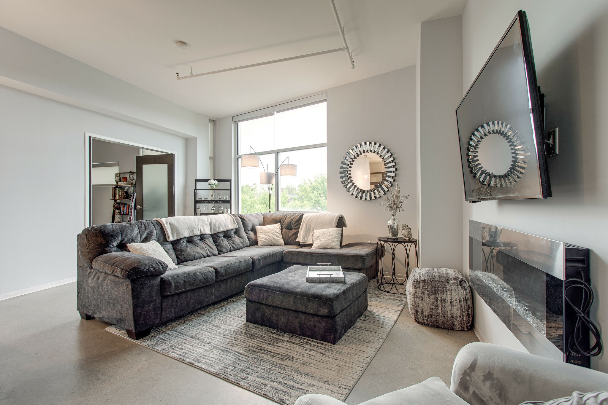 2115 Yeaman Pl Unit: 216