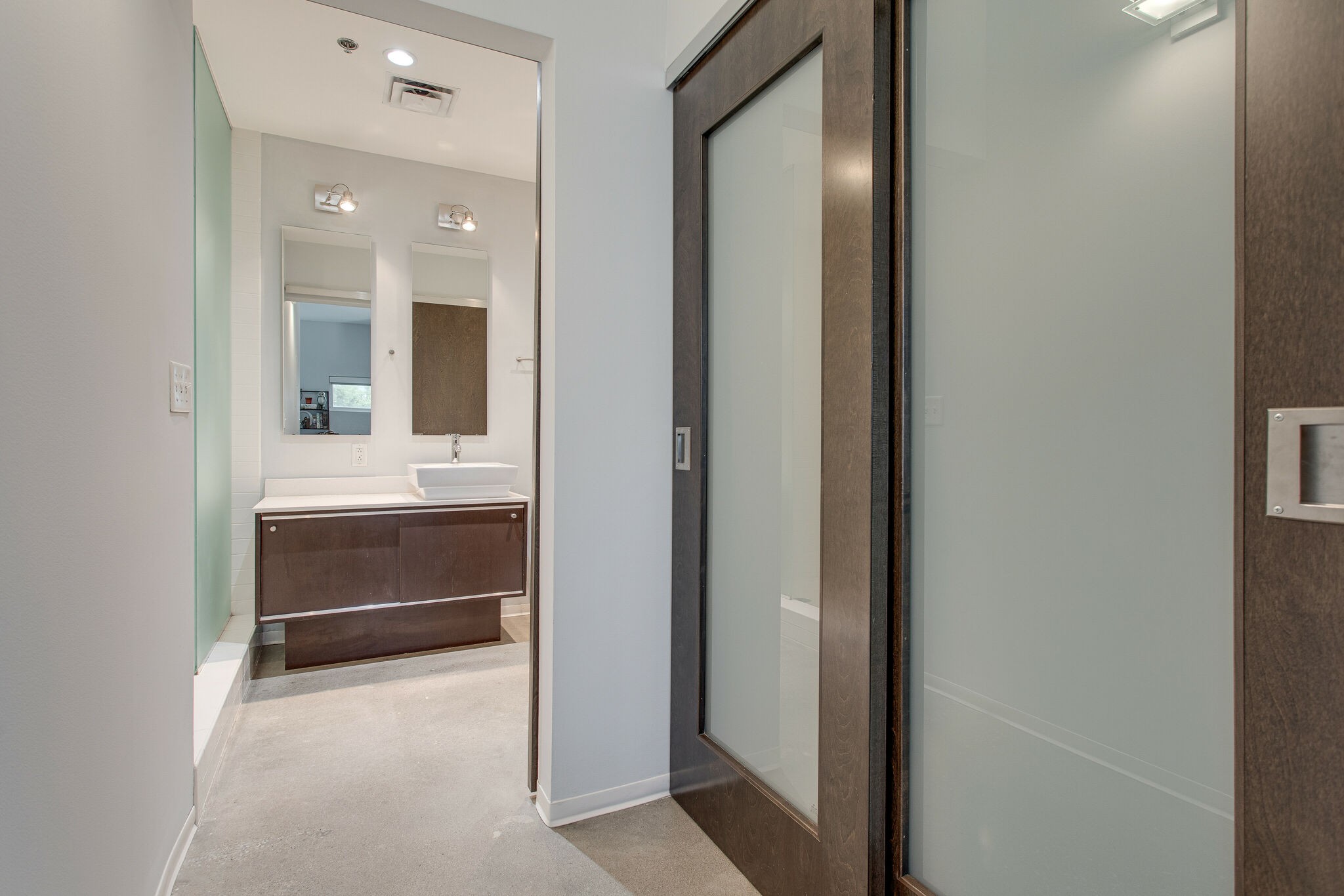 2115 Yeaman Pl Unit: 216