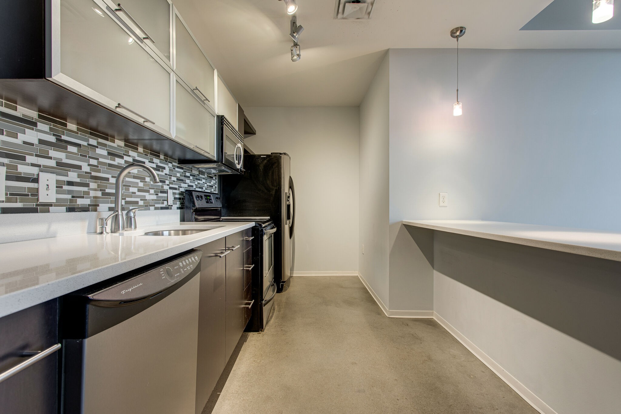 2115 Yeaman Pl Unit: 216