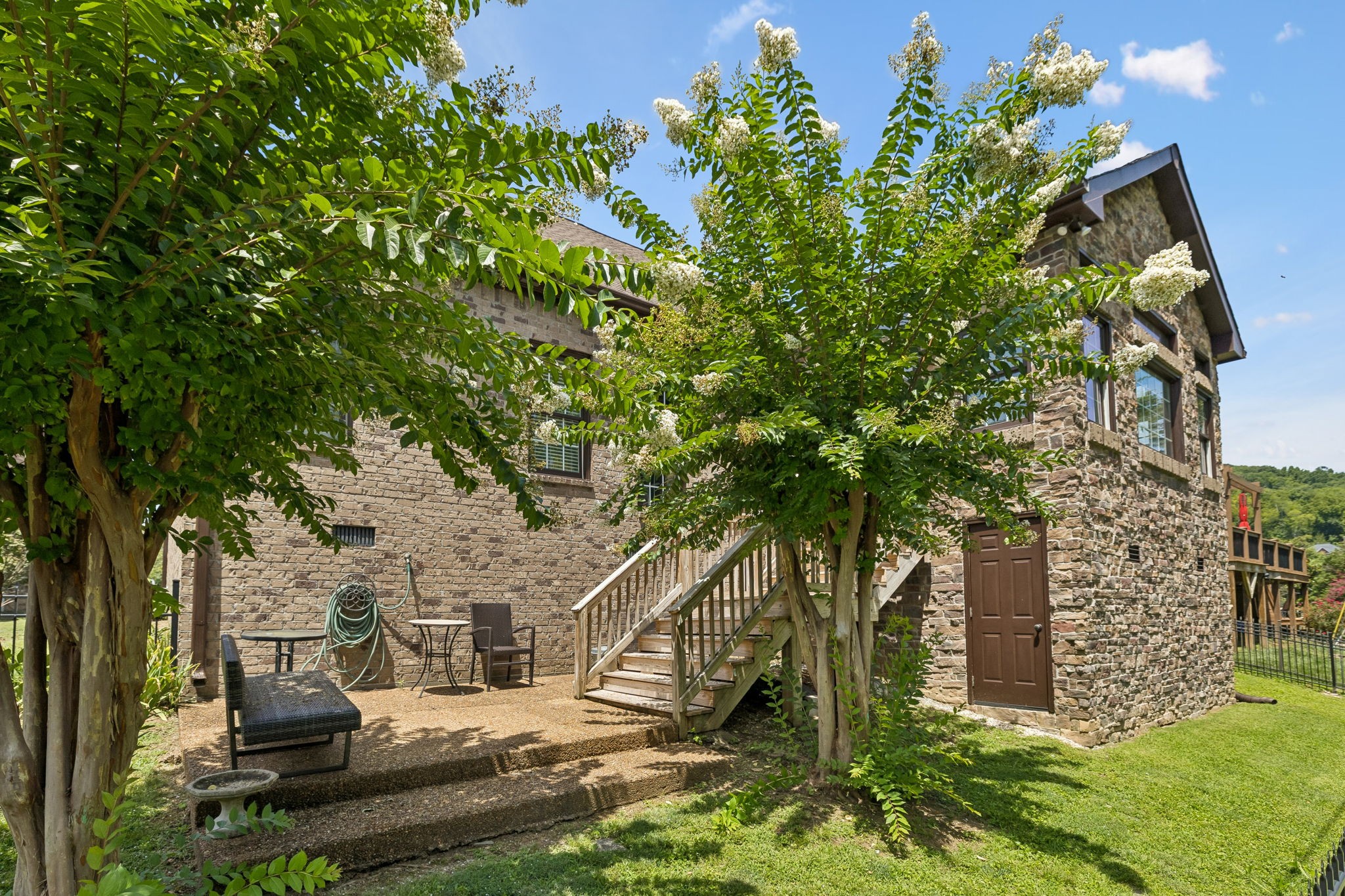 425 Caledonian Ct
