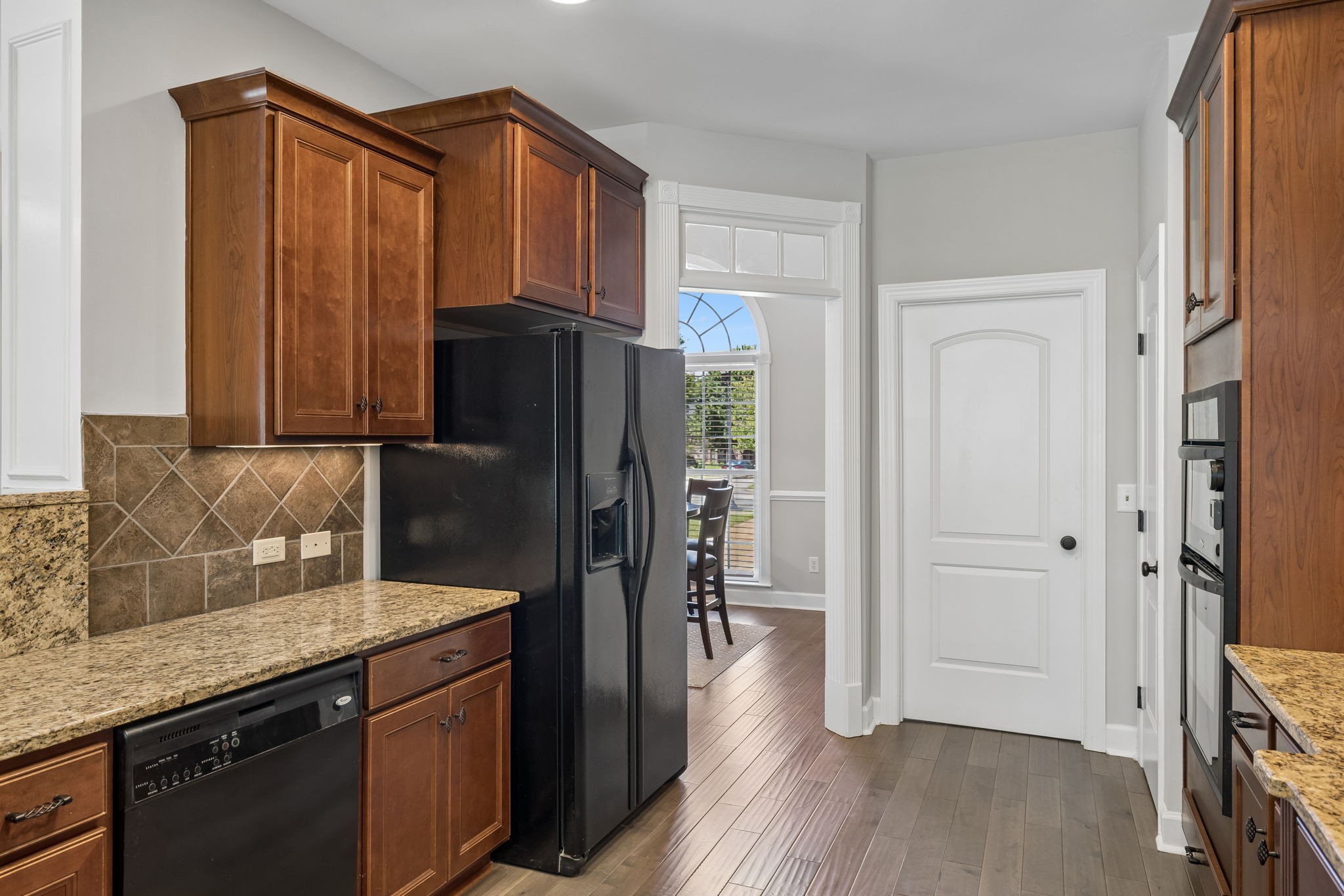 425 Caledonian Ct