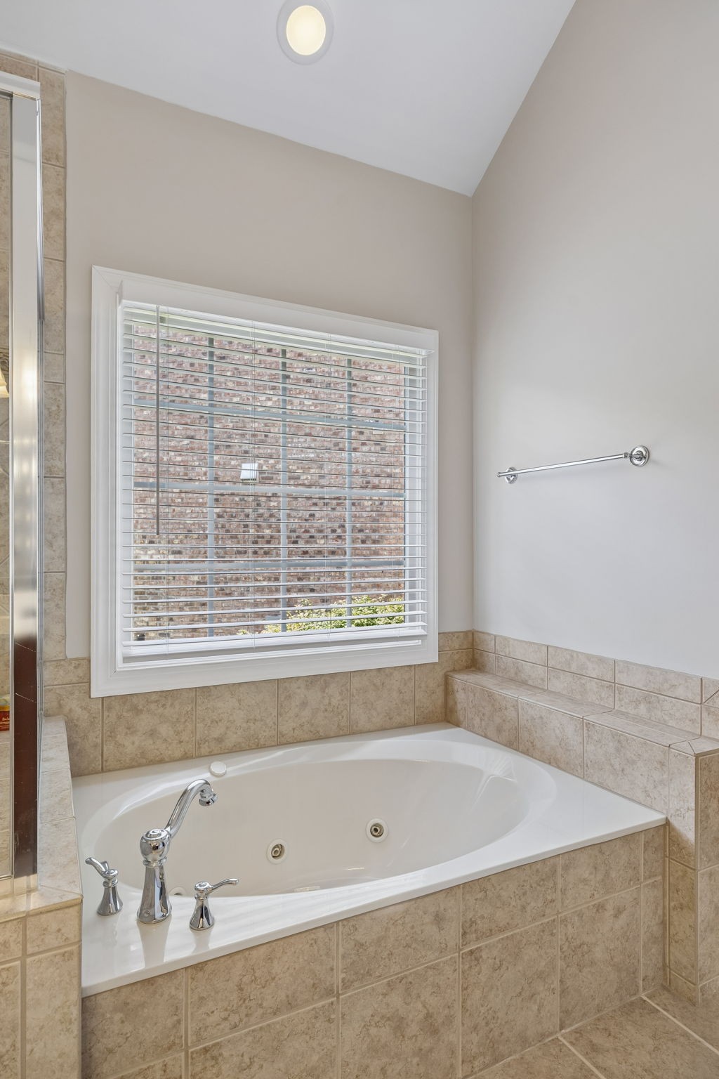 425 Caledonian Ct