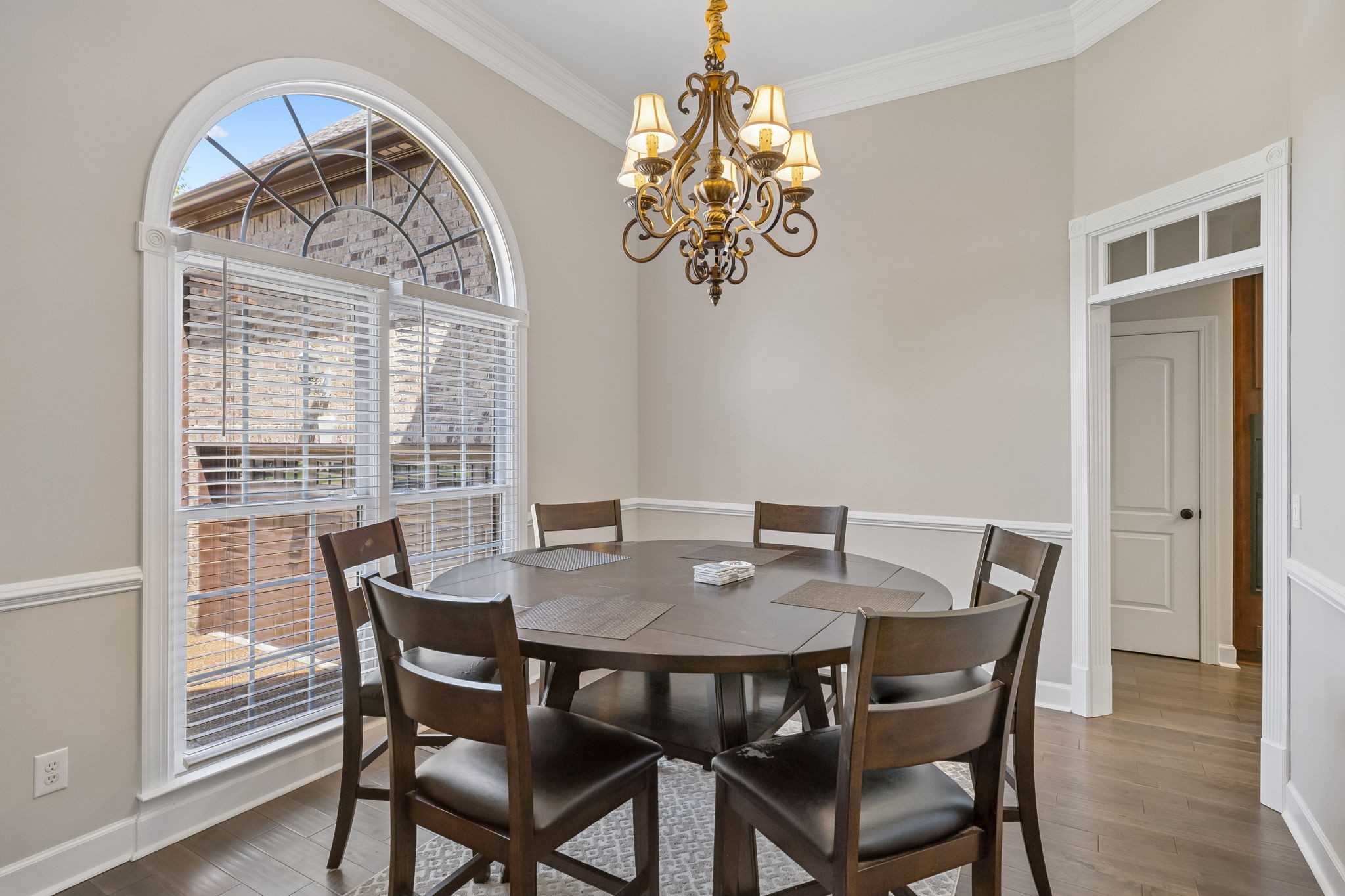 425 Caledonian Ct