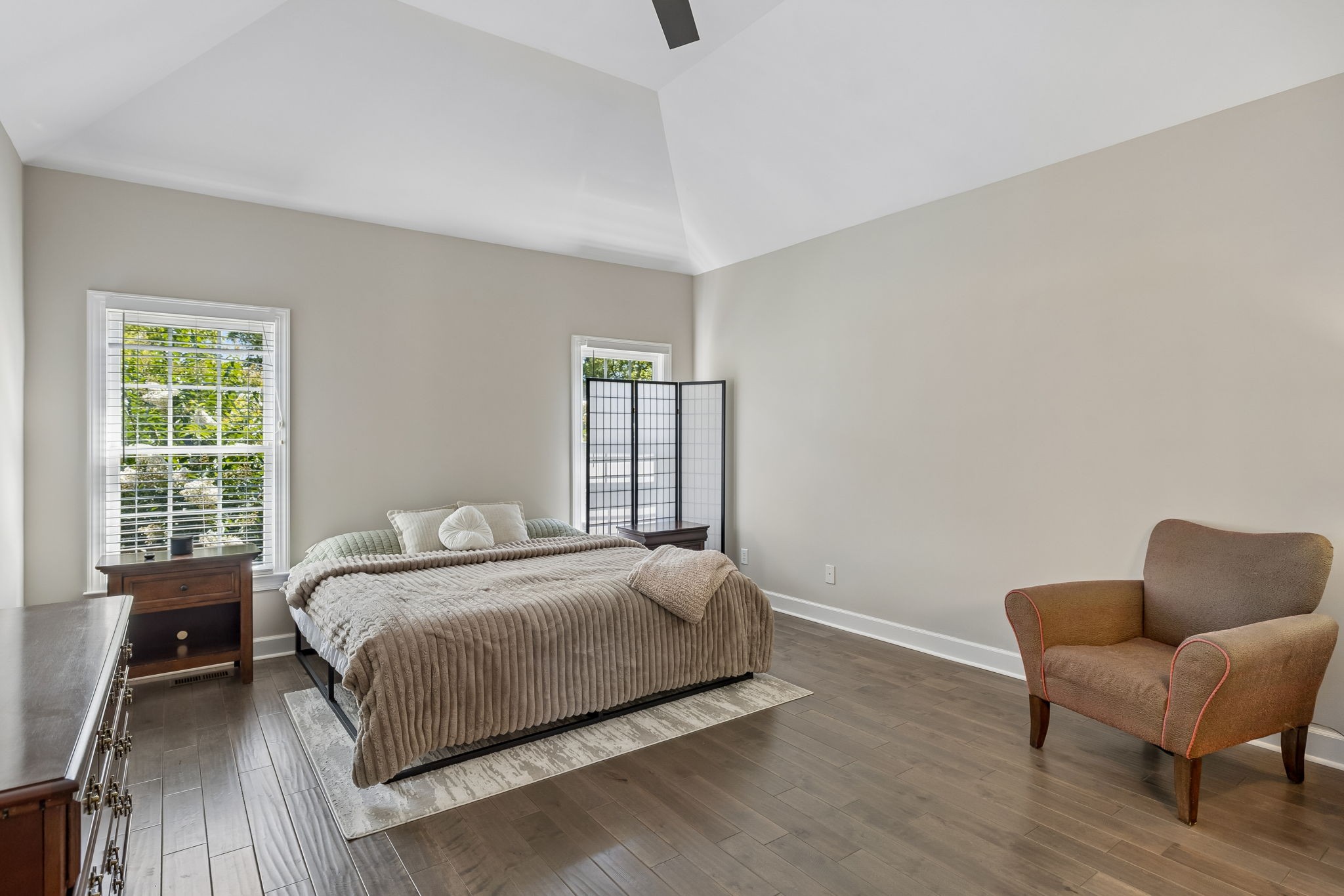 425 Caledonian Ct