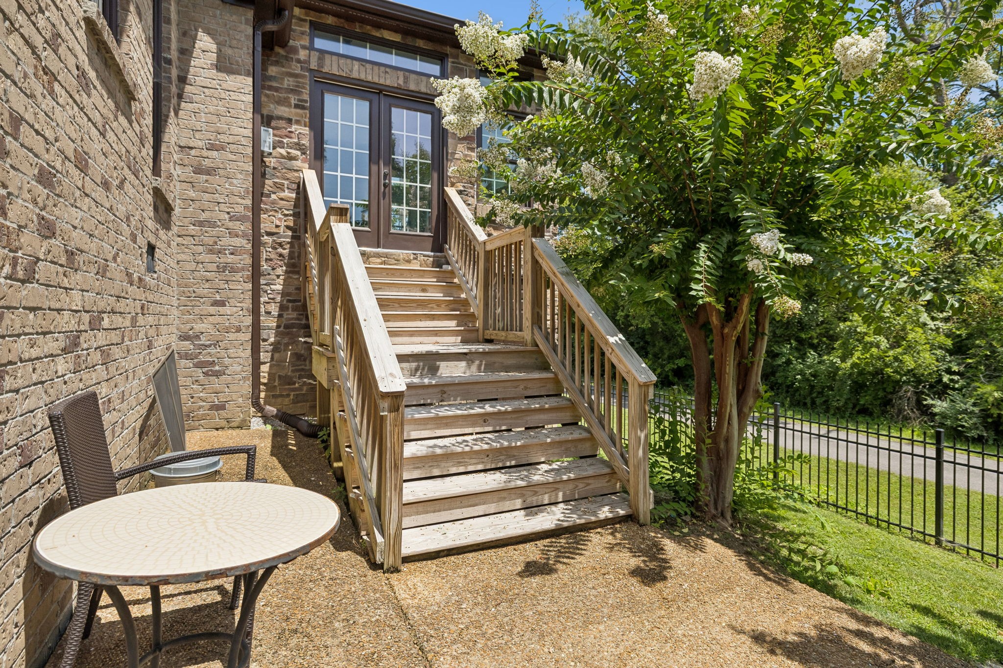 425 Caledonian Ct