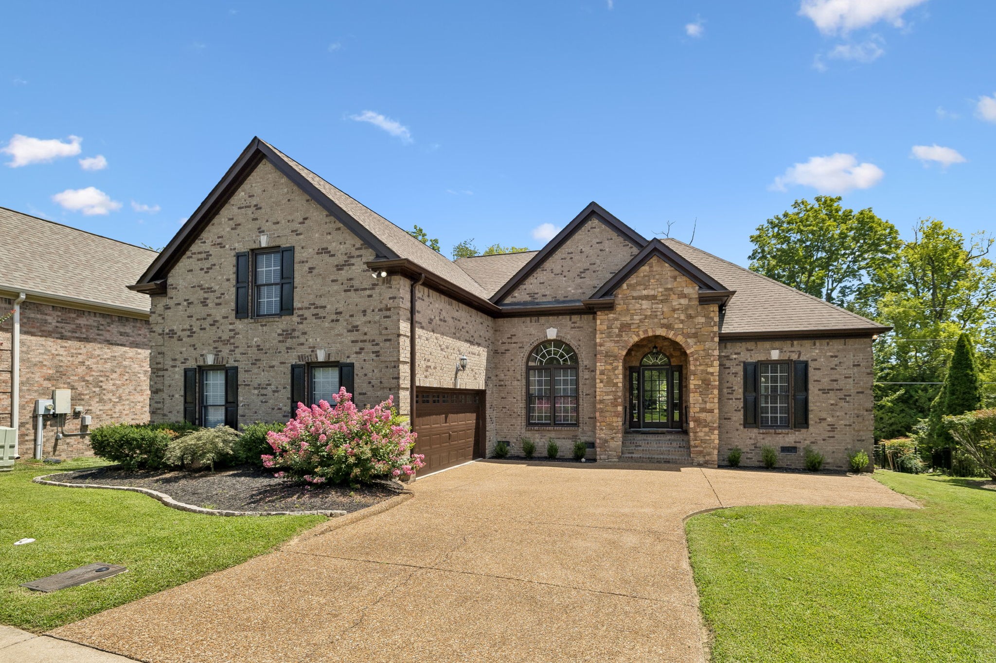 425 Caledonian Ct