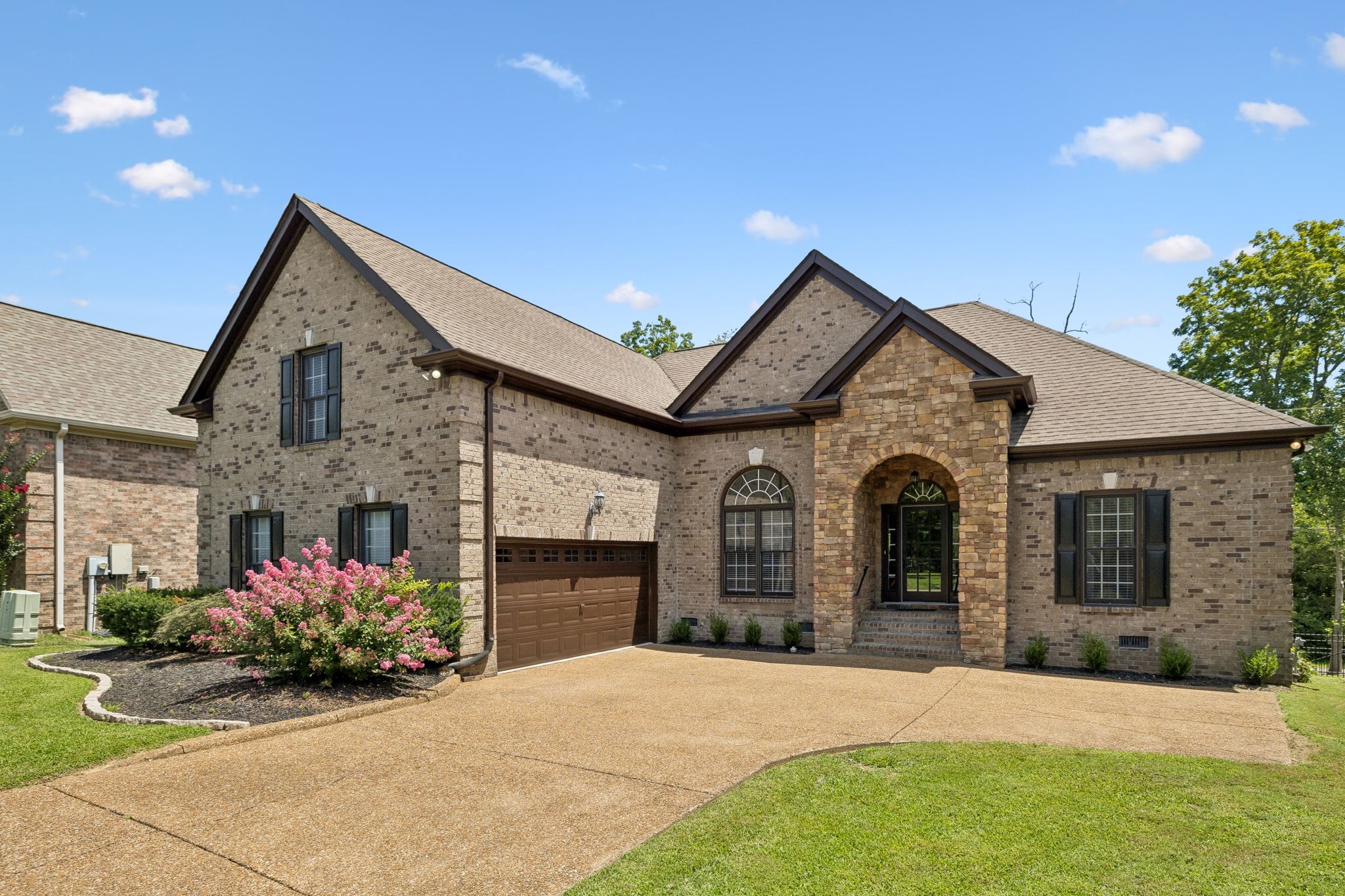 425 Caledonian Ct