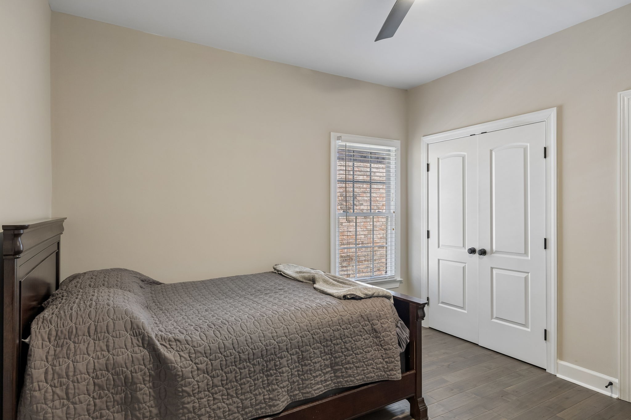 425 Caledonian Ct
