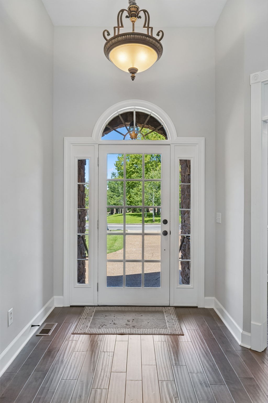 425 Caledonian Ct