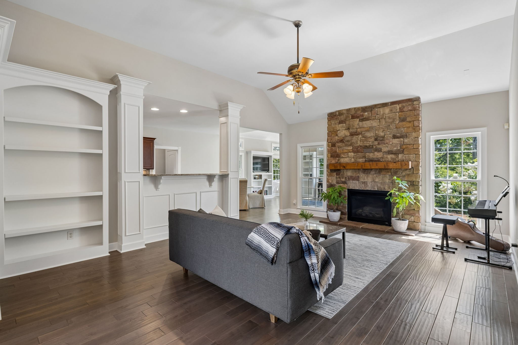 425 Caledonian Ct