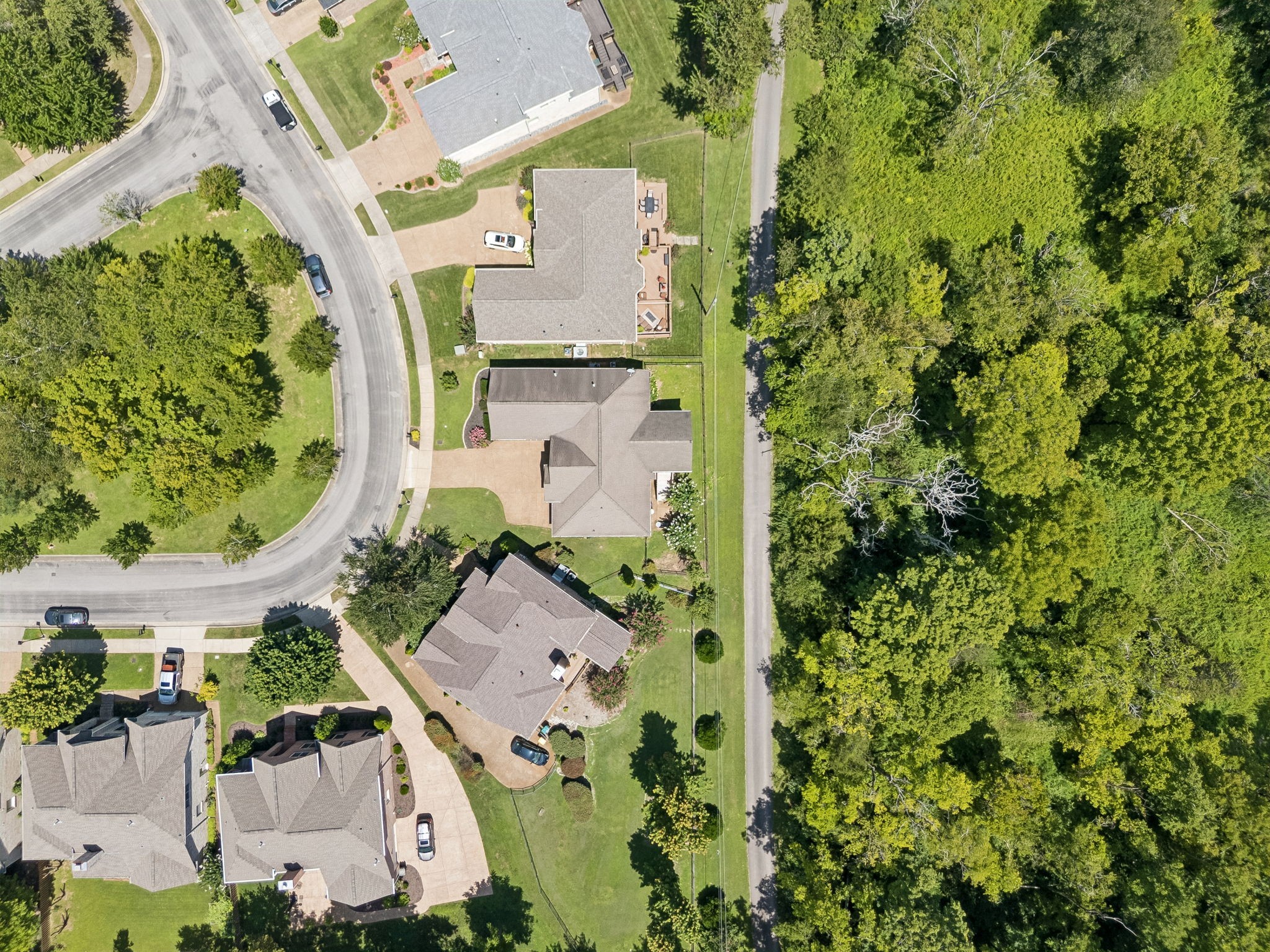 425 Caledonian Ct
