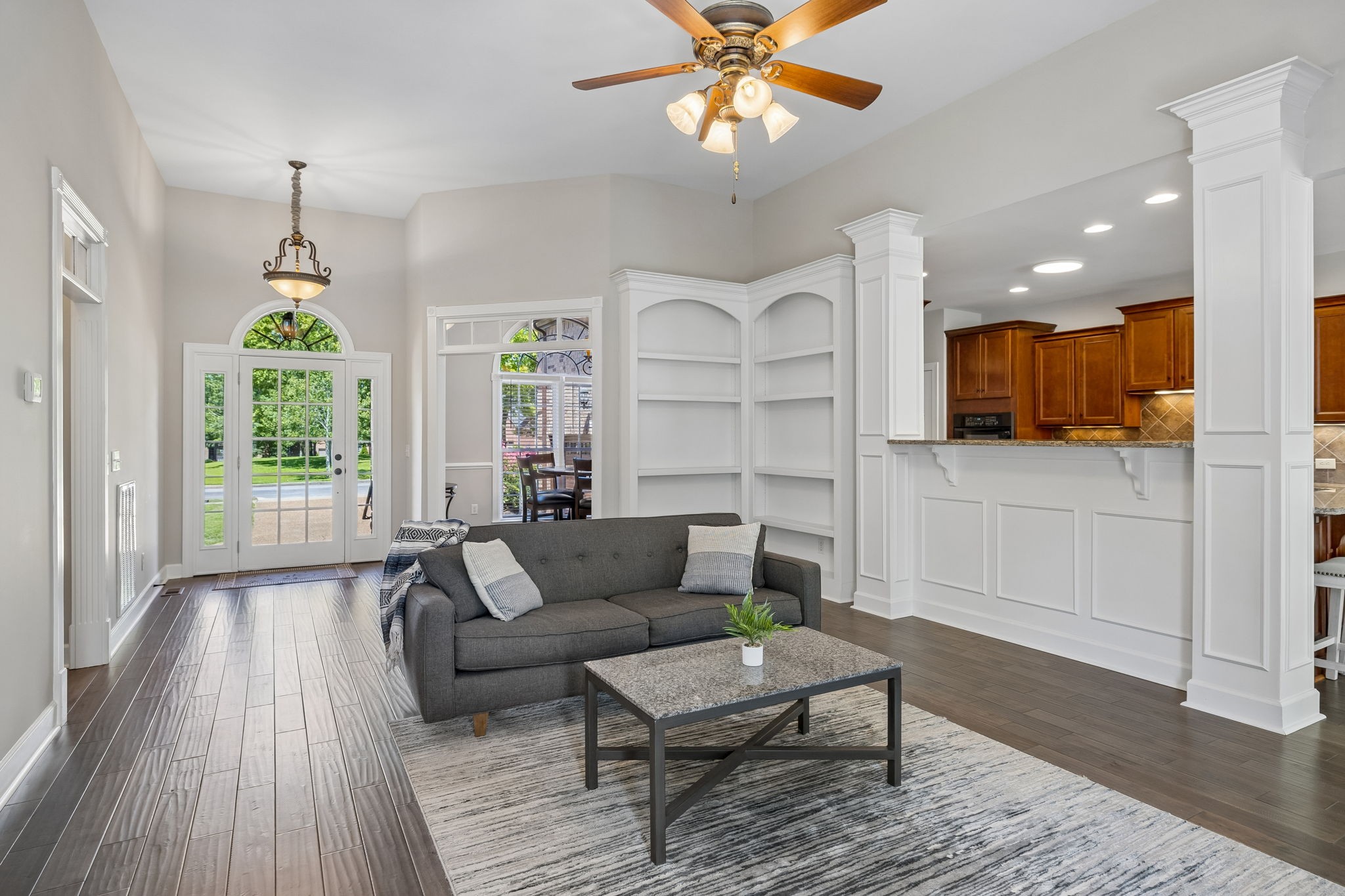 425 Caledonian Ct
