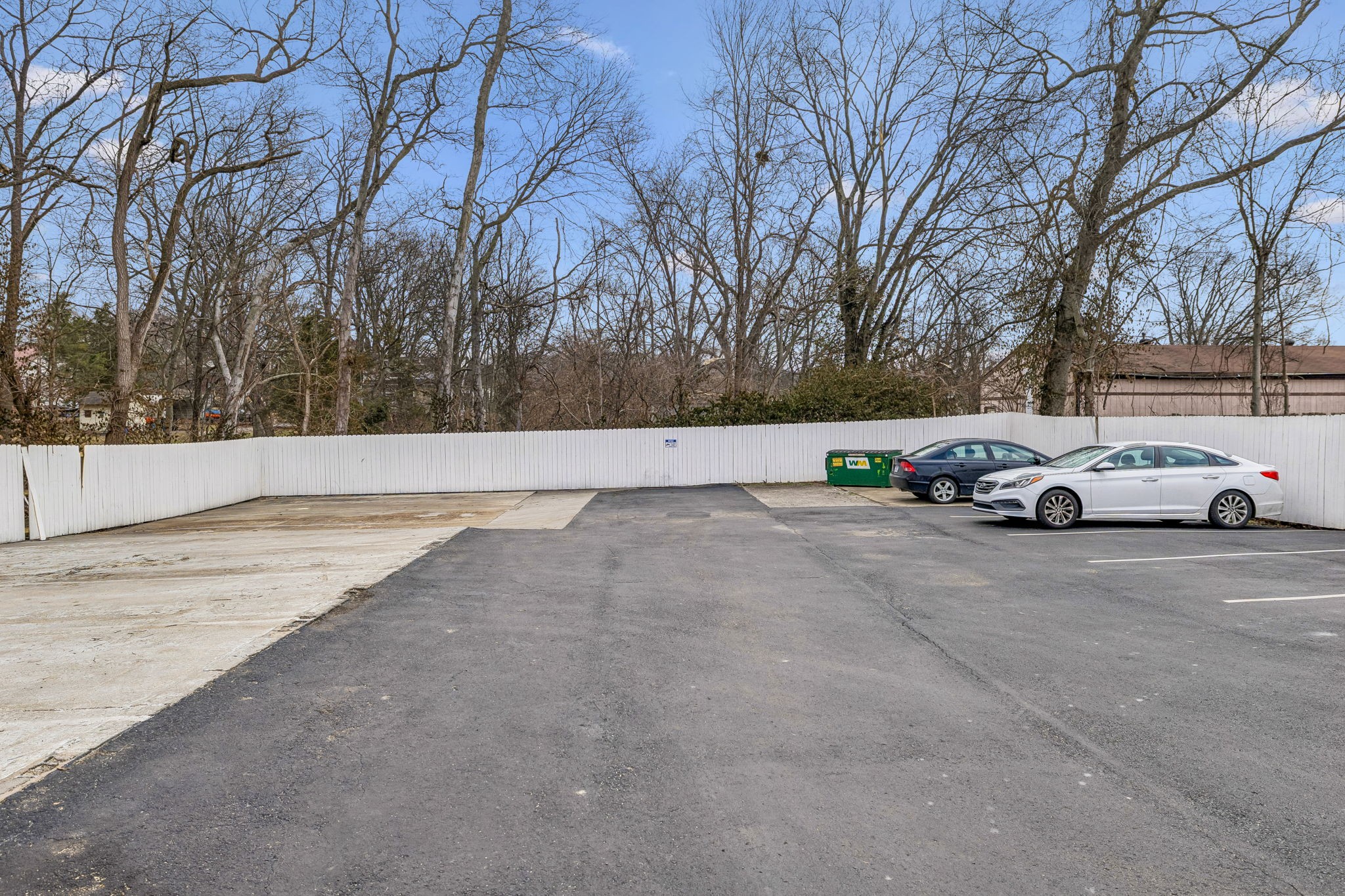 2809 Dickerson Pike