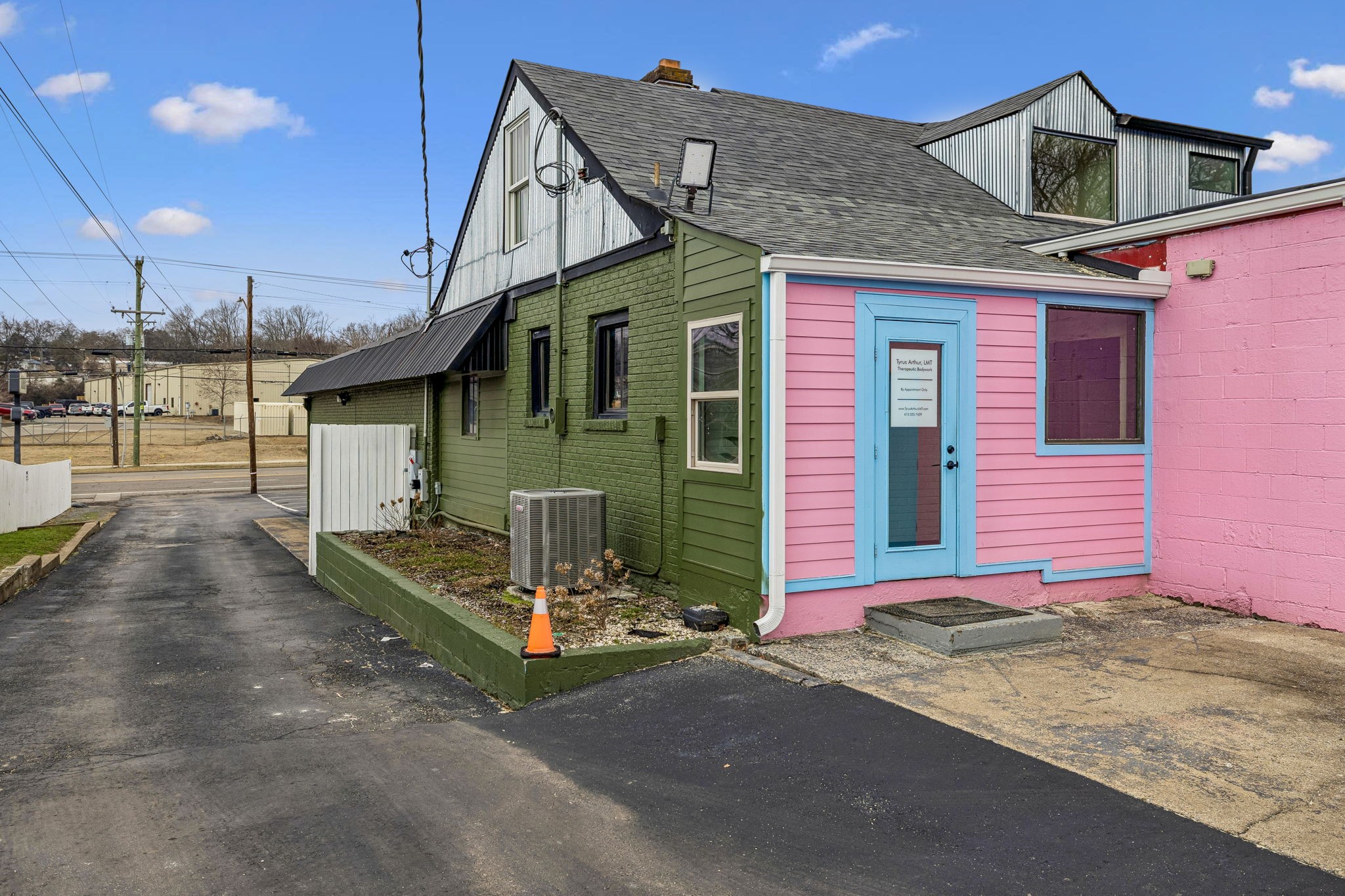 2809 Dickerson Pike