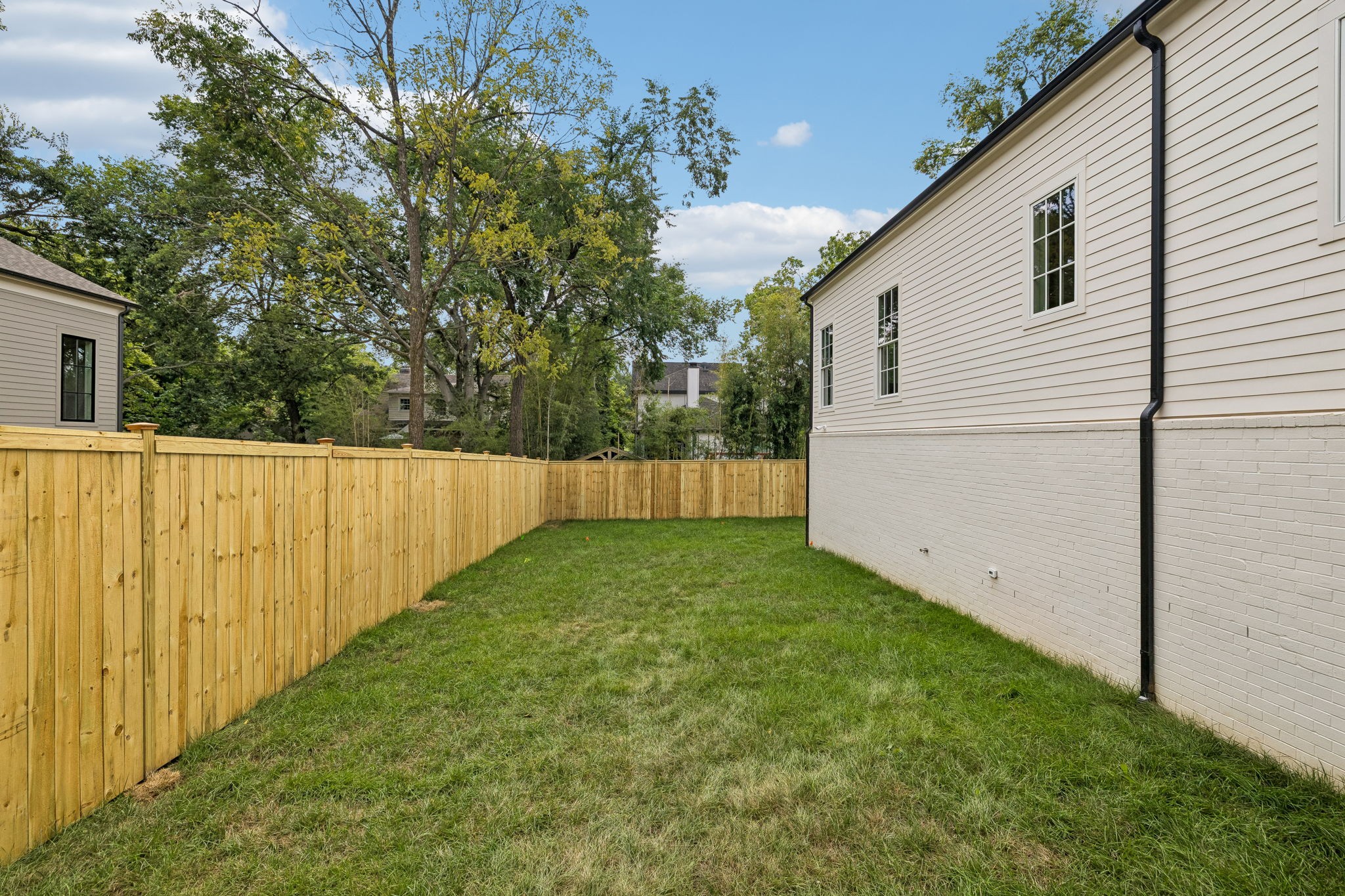 1133 Maplehurst Ln