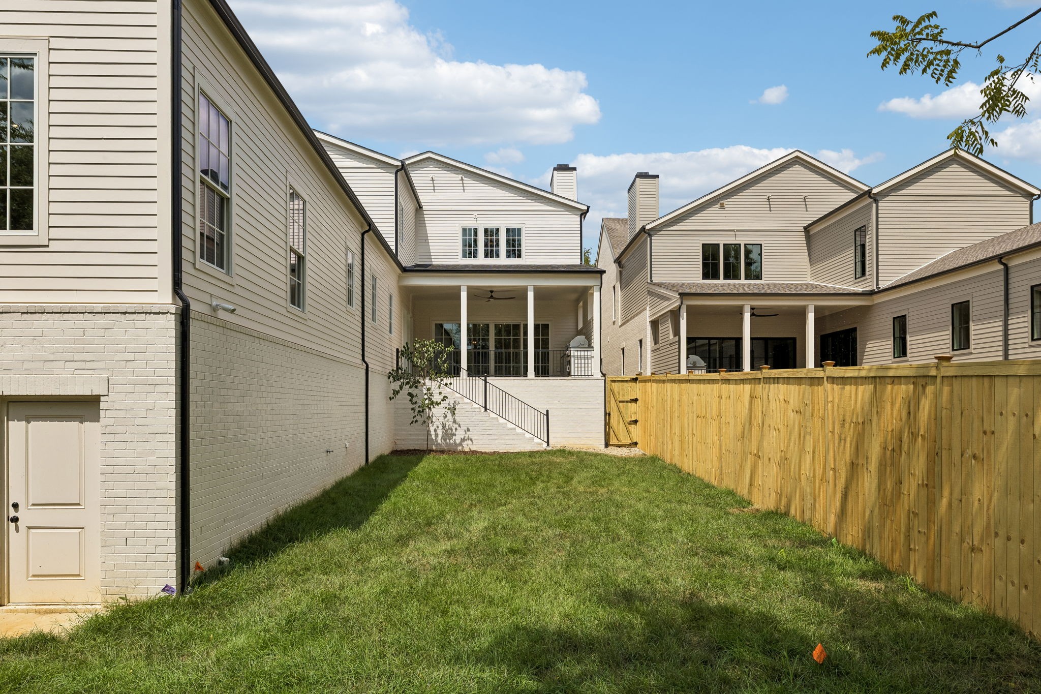 1133 Maplehurst Ln