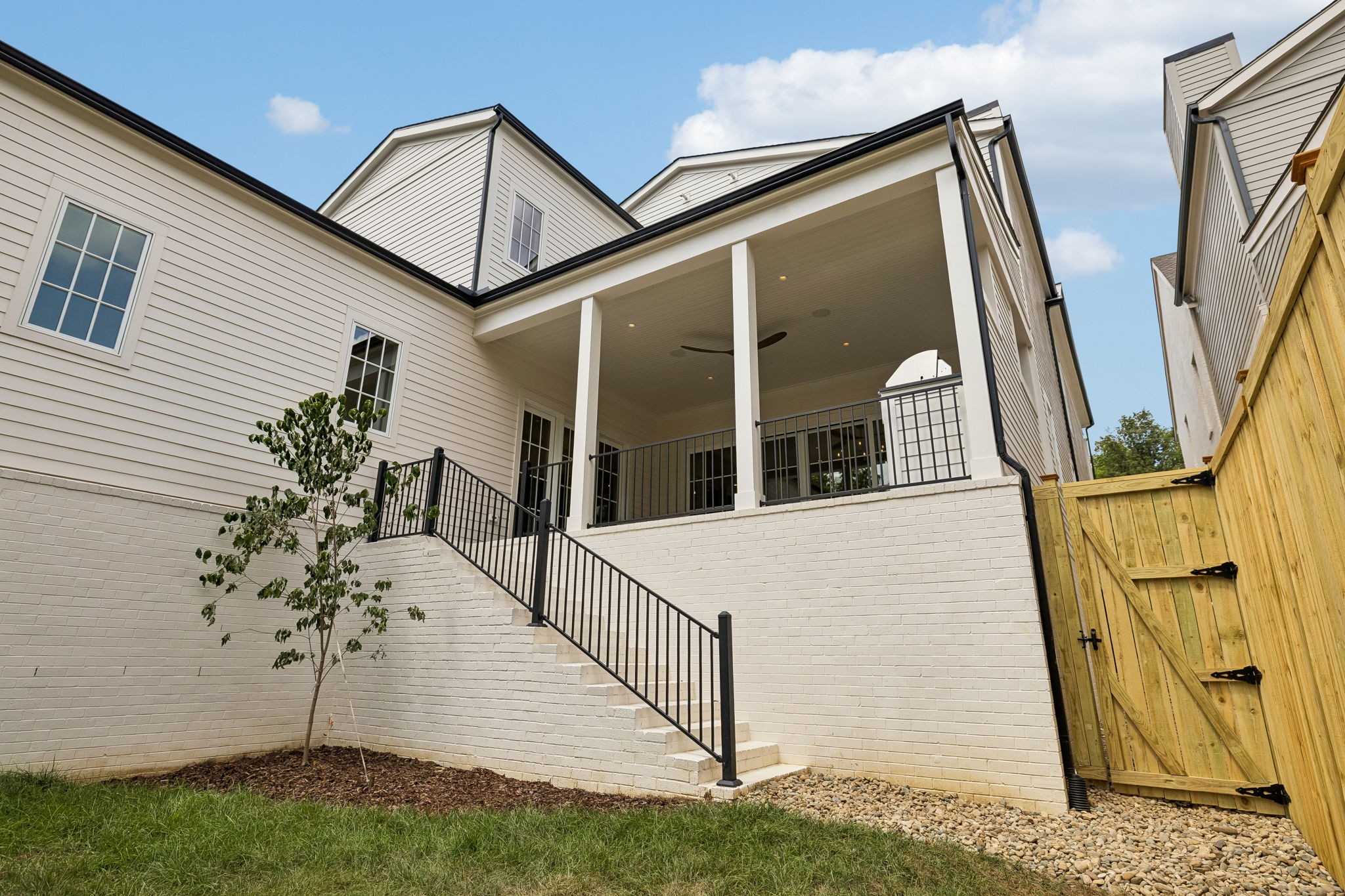 1133 Maplehurst Ln