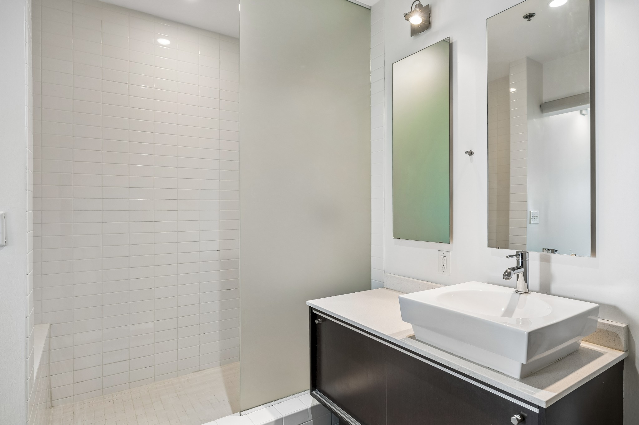 2115 Yeaman Pl Unit: 216