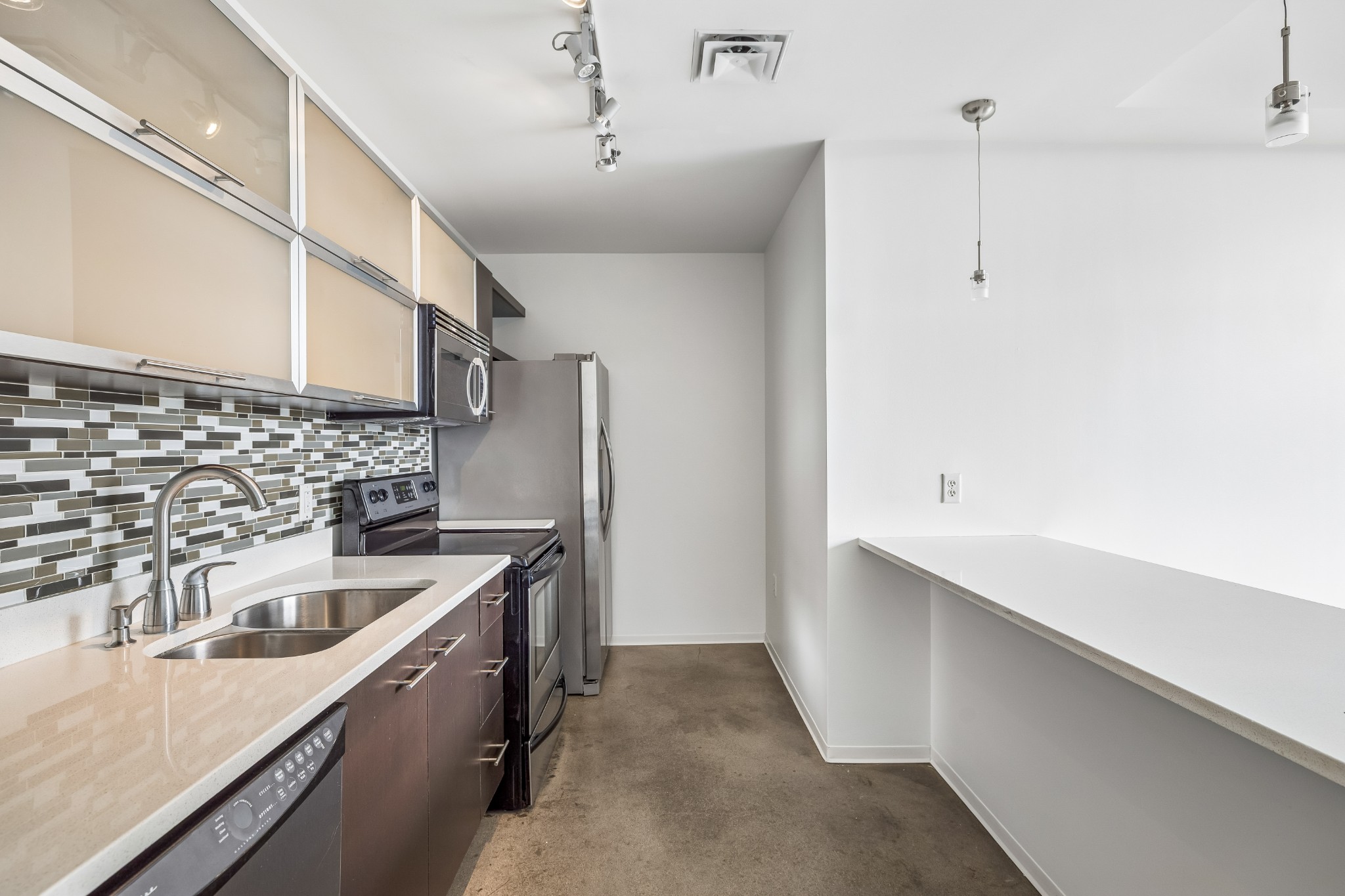 2115 Yeaman Pl Unit: 216