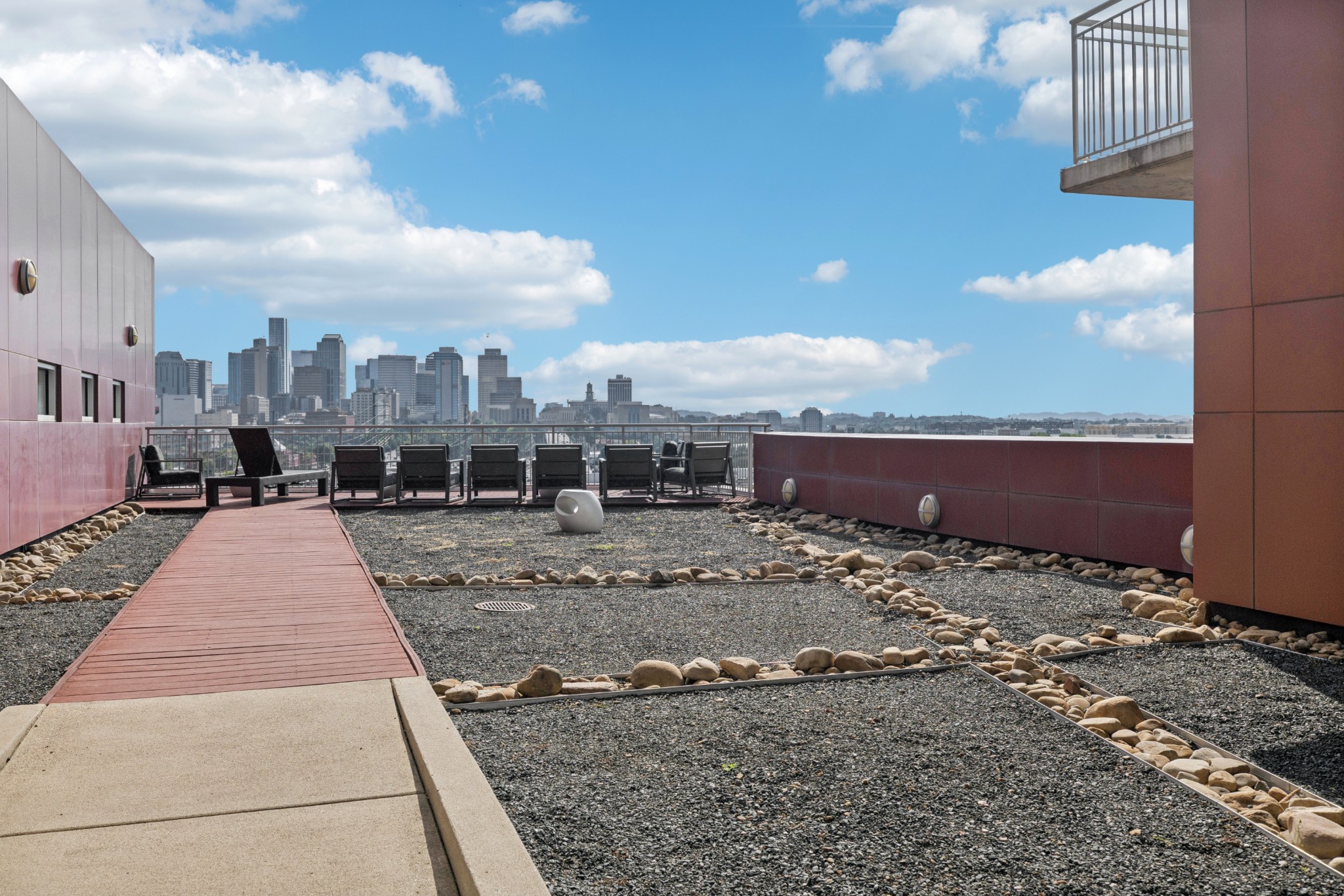 2115 Yeaman Pl Unit: 216