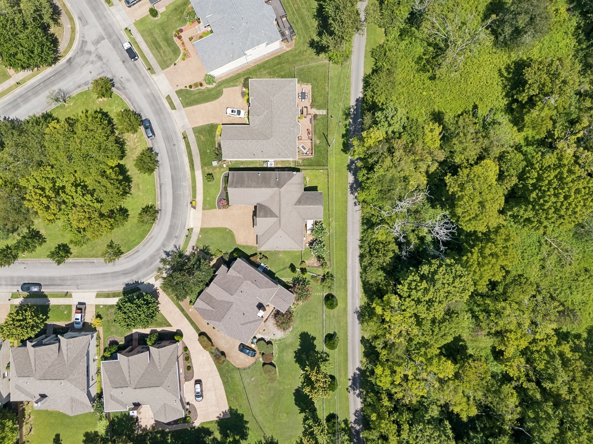 425 Caledonian Ct