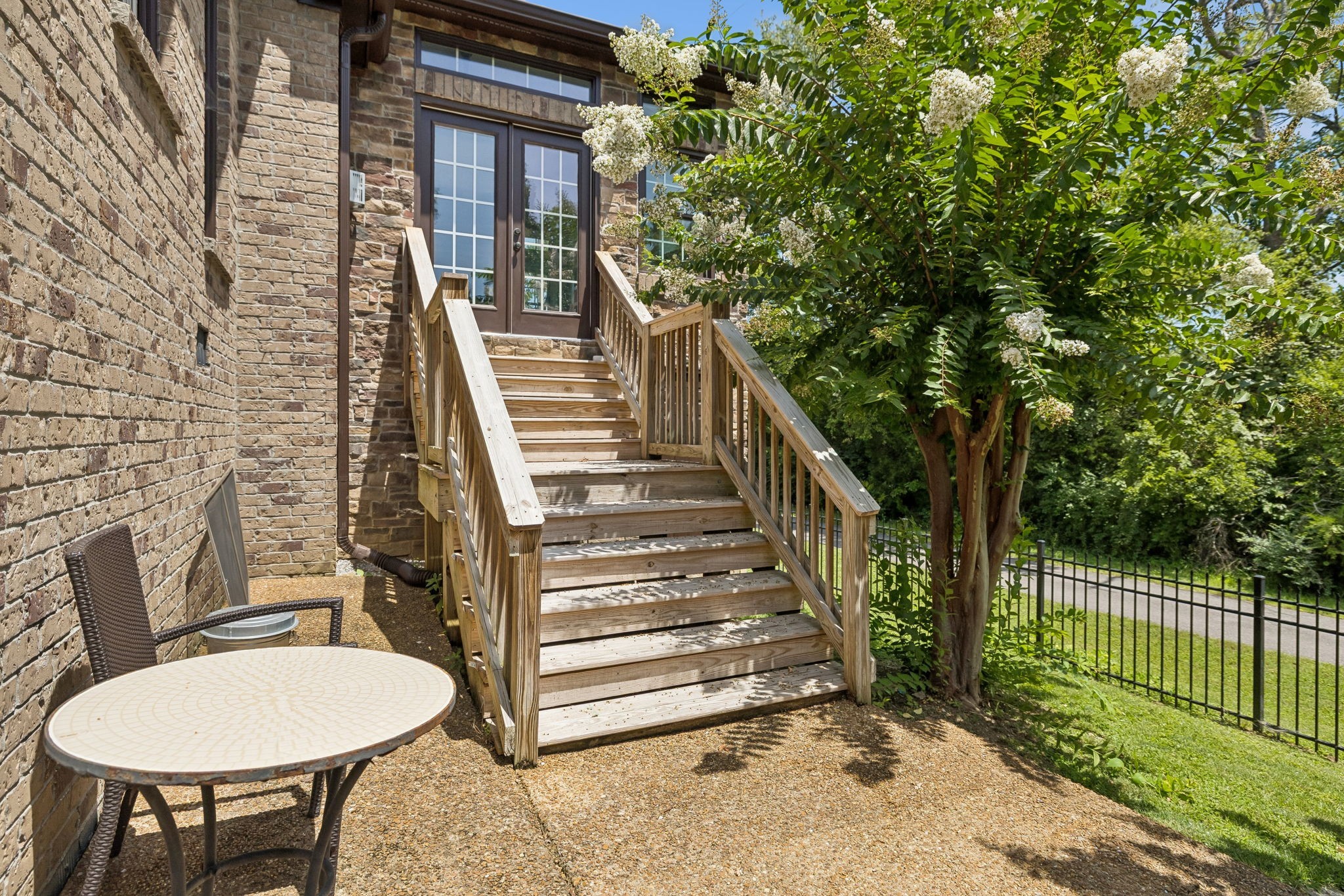 425 Caledonian Ct