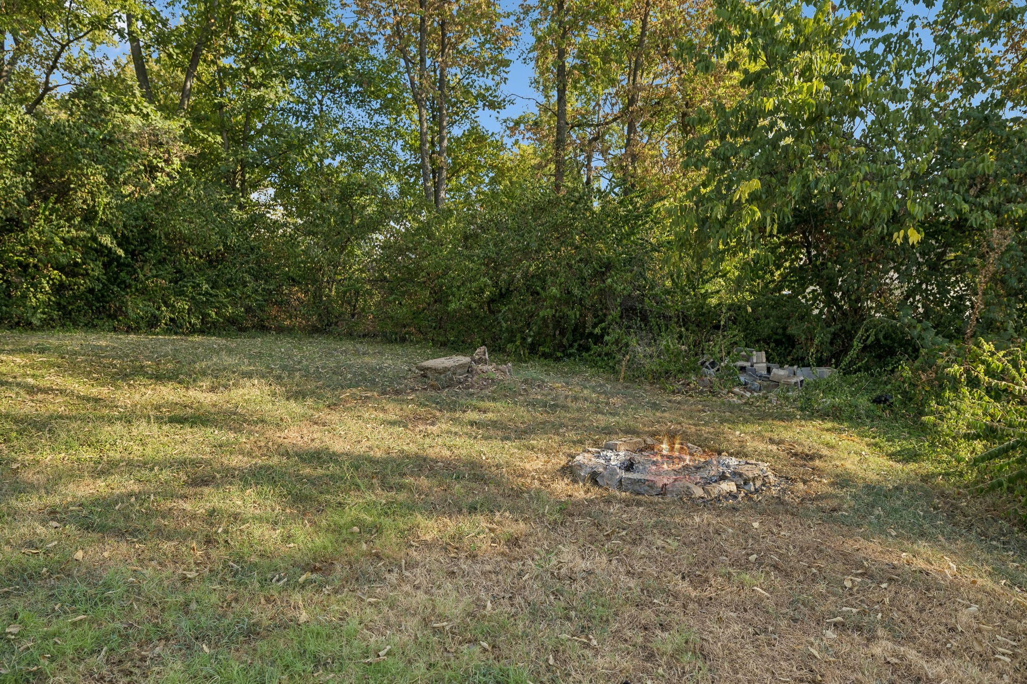 524 E Trinity Ln