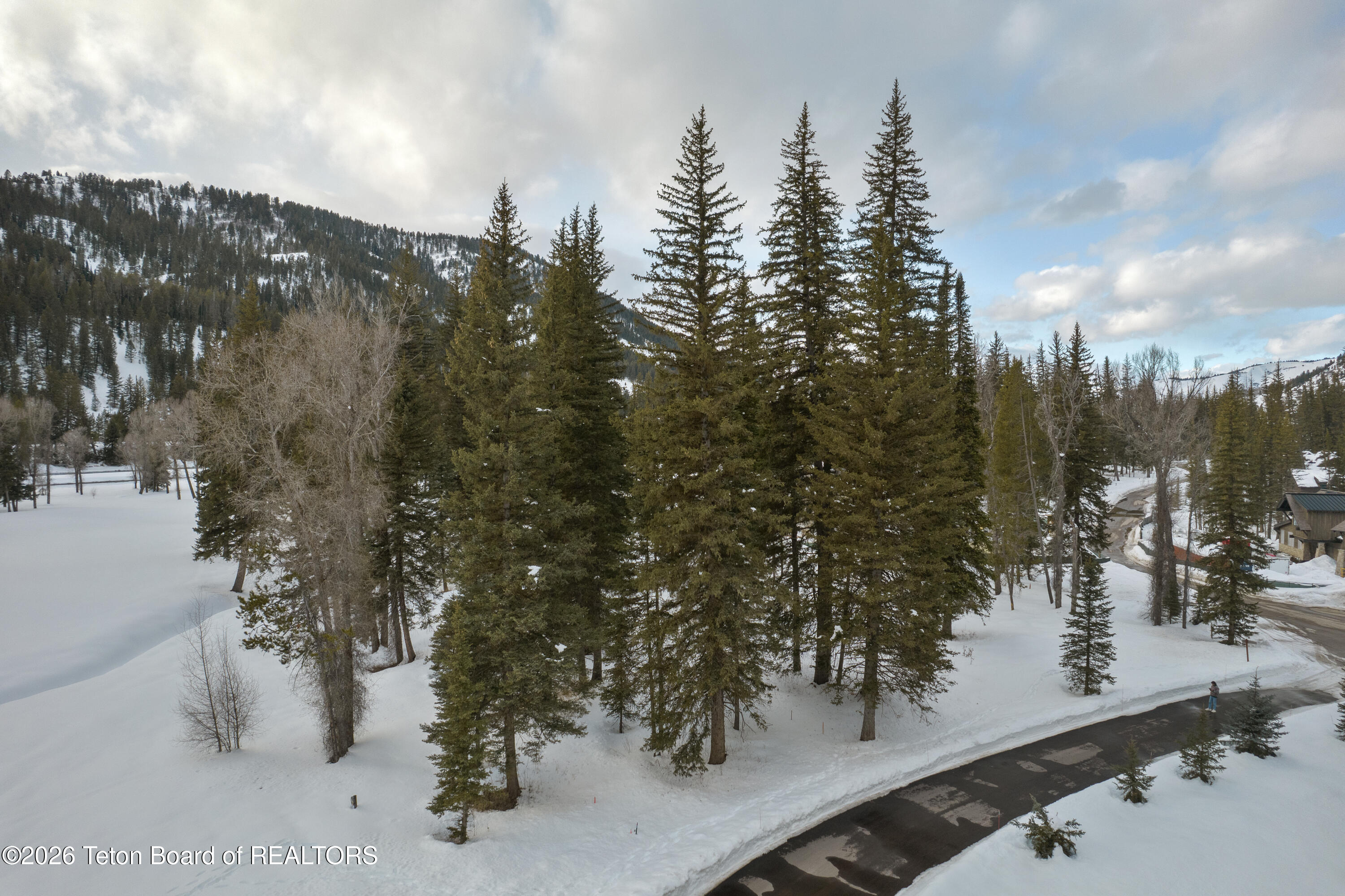 15615 WAGON Road
