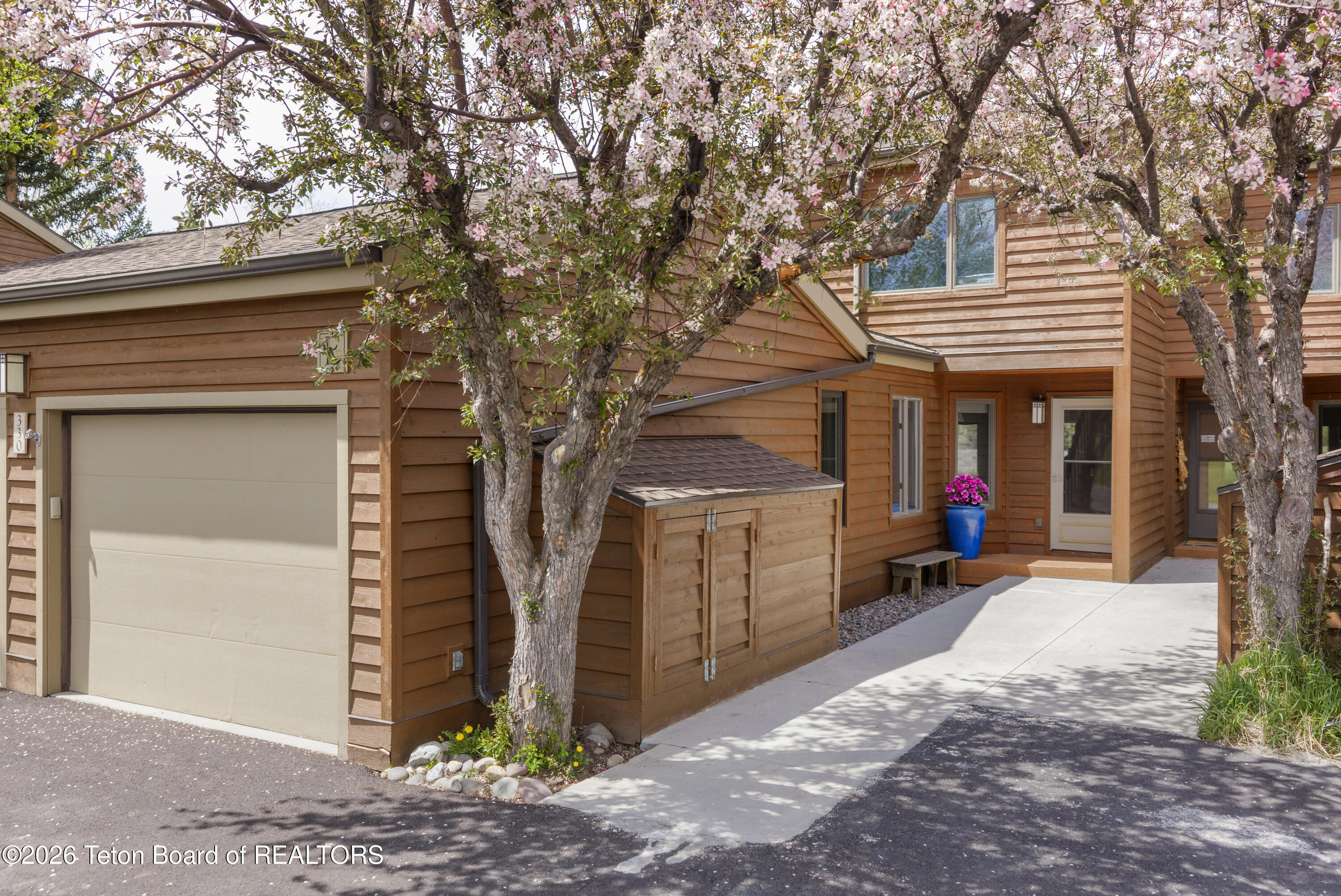 330 E SAGEBRUSH Drive 12-5-E