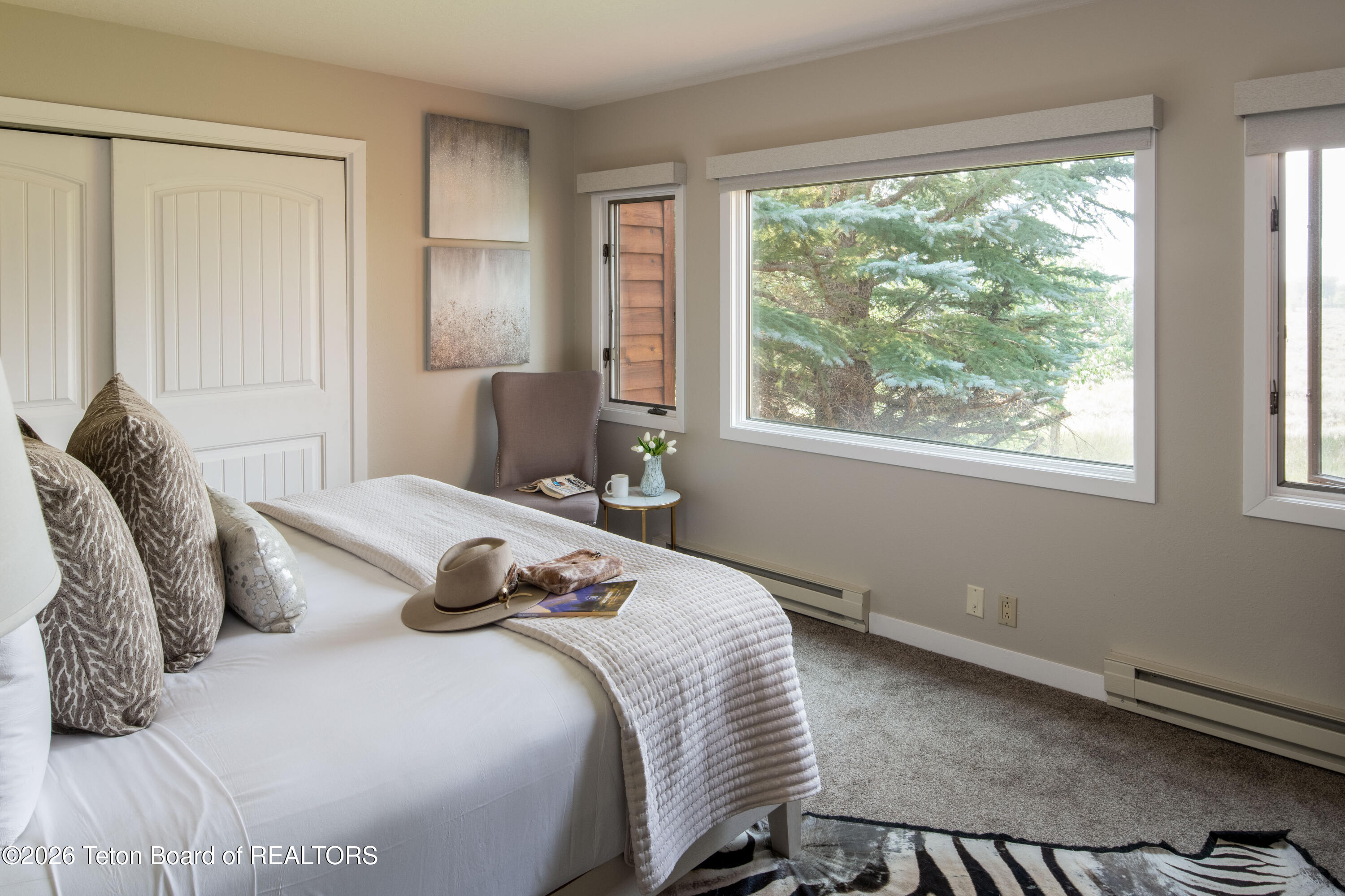 330 E SAGEBRUSH Drive 12-5-E