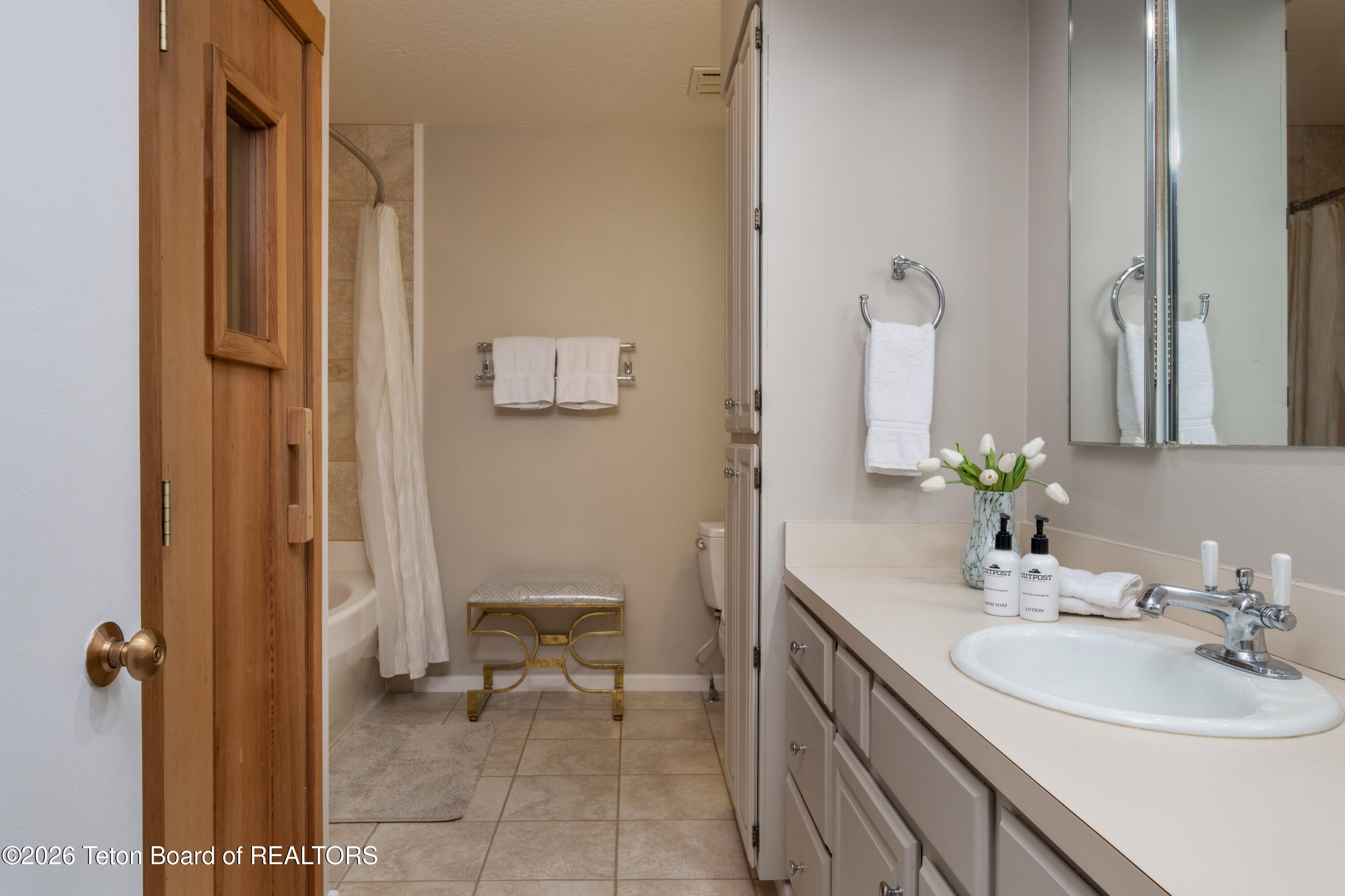 330 E SAGEBRUSH Drive 12-5-E