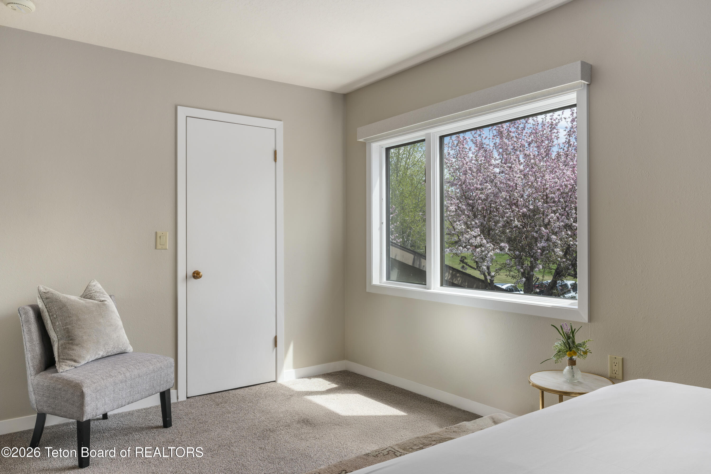 330 E SAGEBRUSH Drive 12-5-E