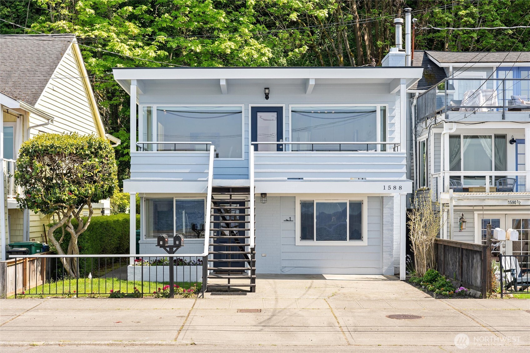 1588 Alki Avenue SW