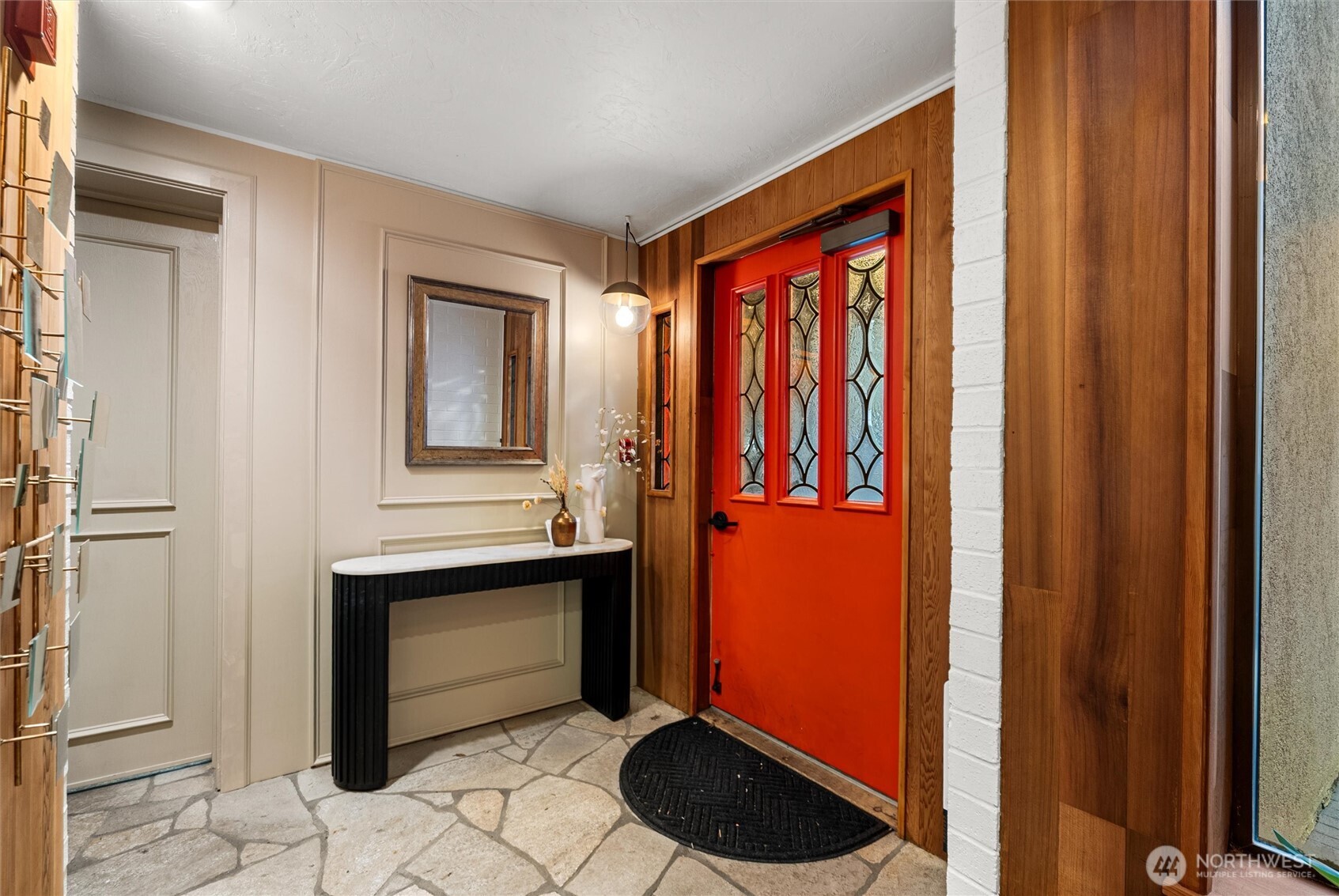 1627 California Avenue SW Unit: 4