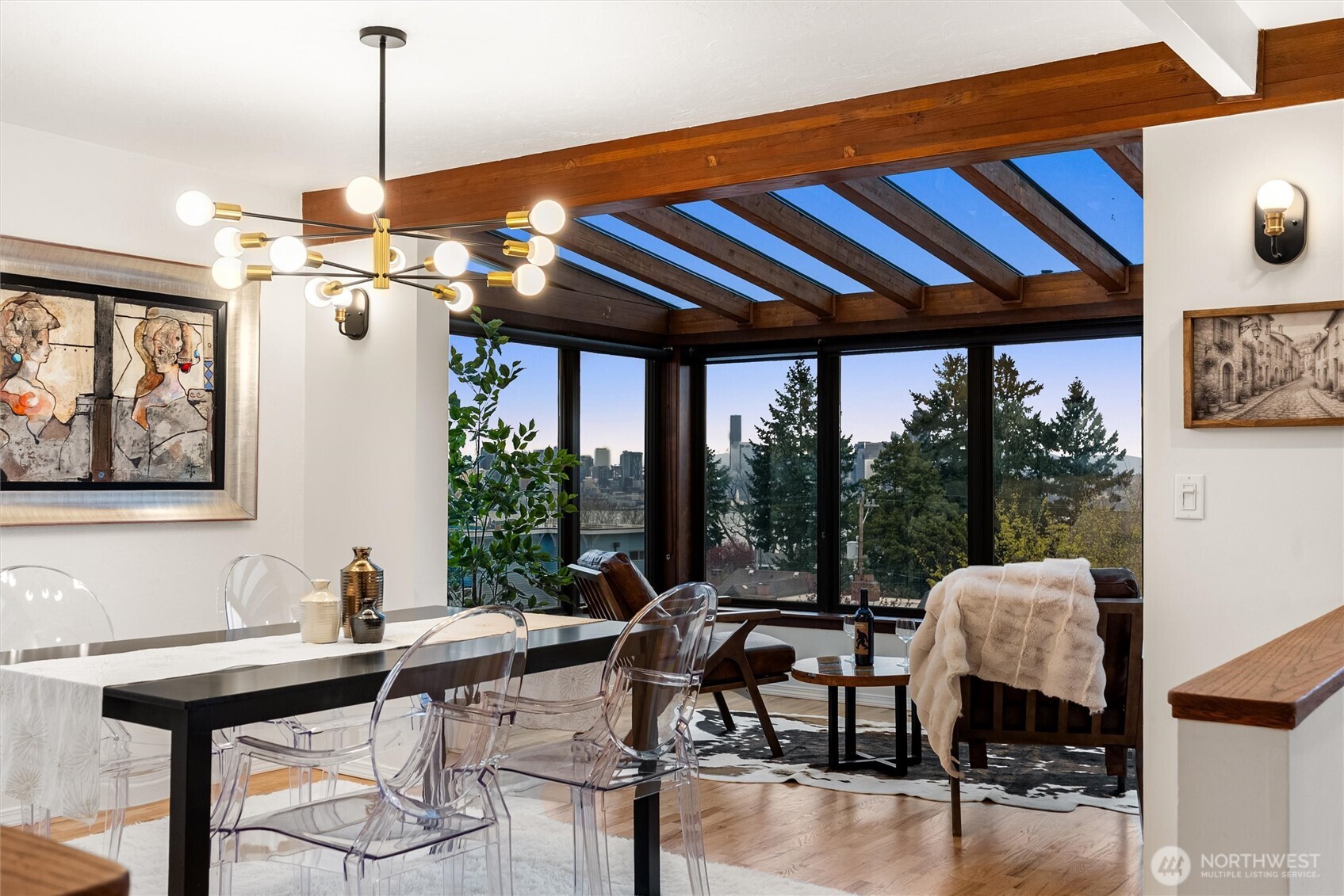 1627 California Avenue SW Unit: 4