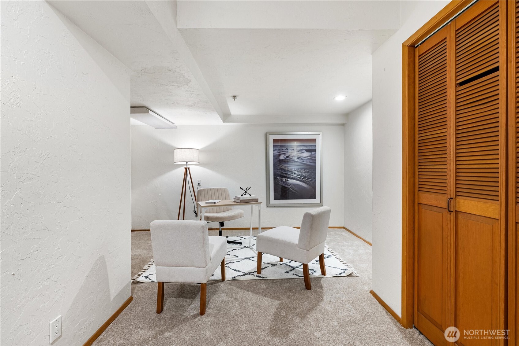 1627 California Avenue SW Unit: 4